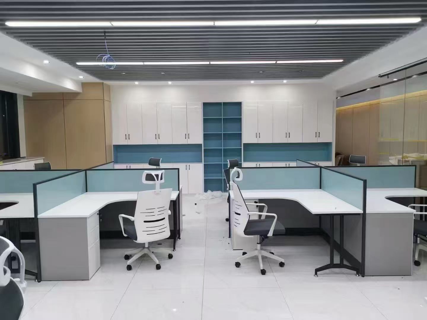 4-Person Modular Workstation