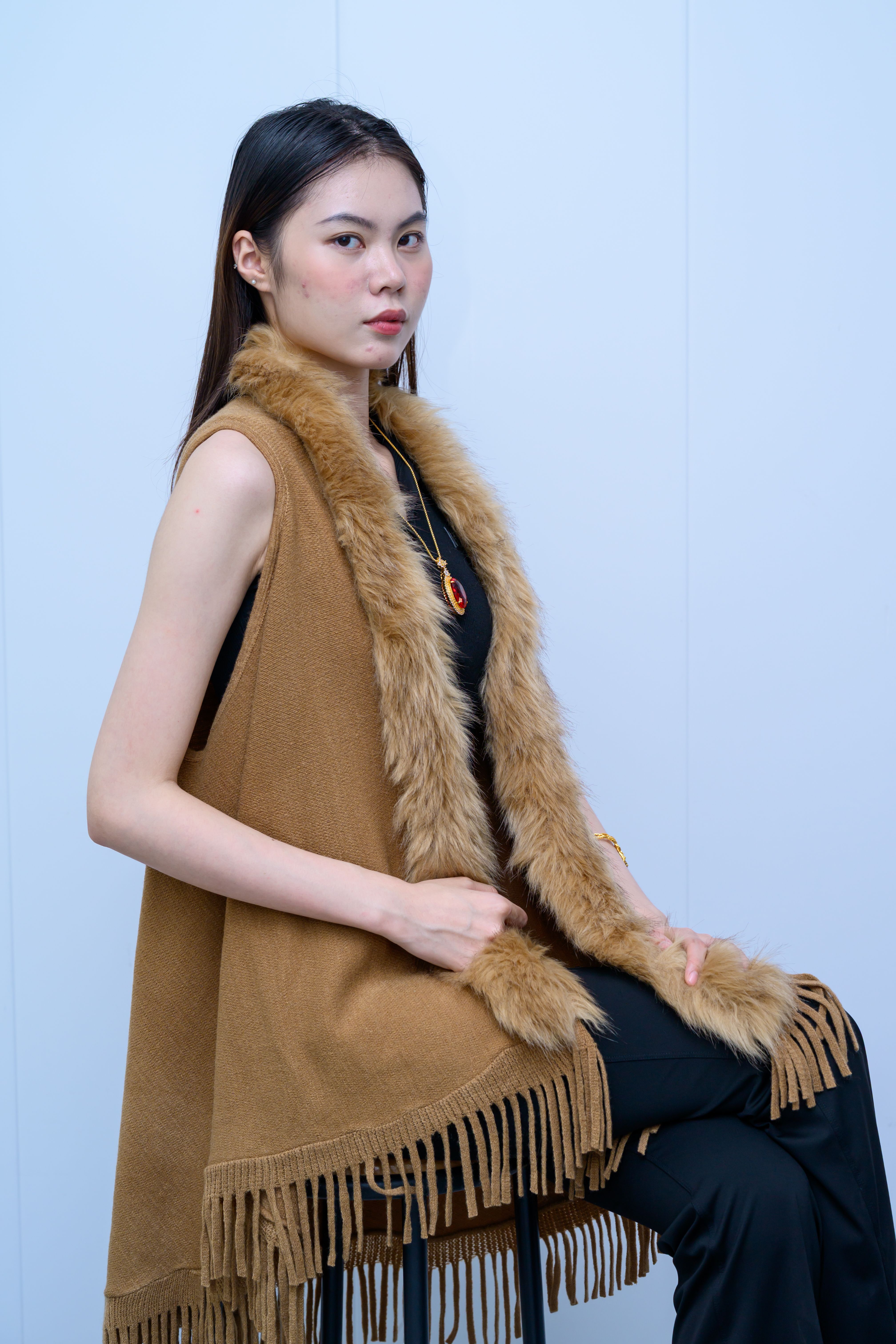 s040Caramel Brown Faux Fur Collar Fringe Knit Vest