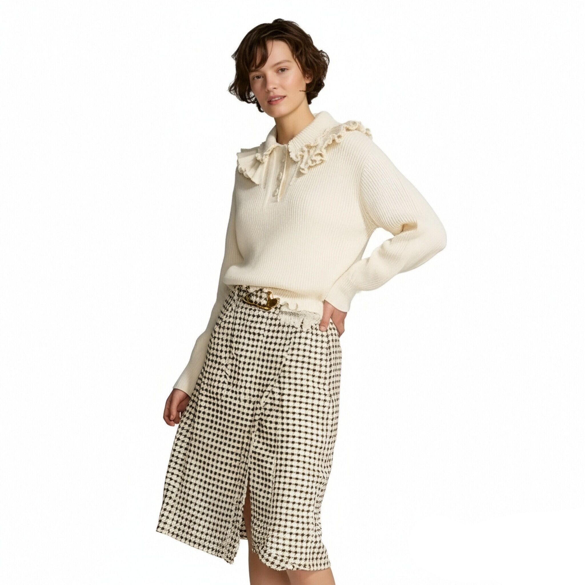 s096Off-White Ruffled Polo Collar Knit Top