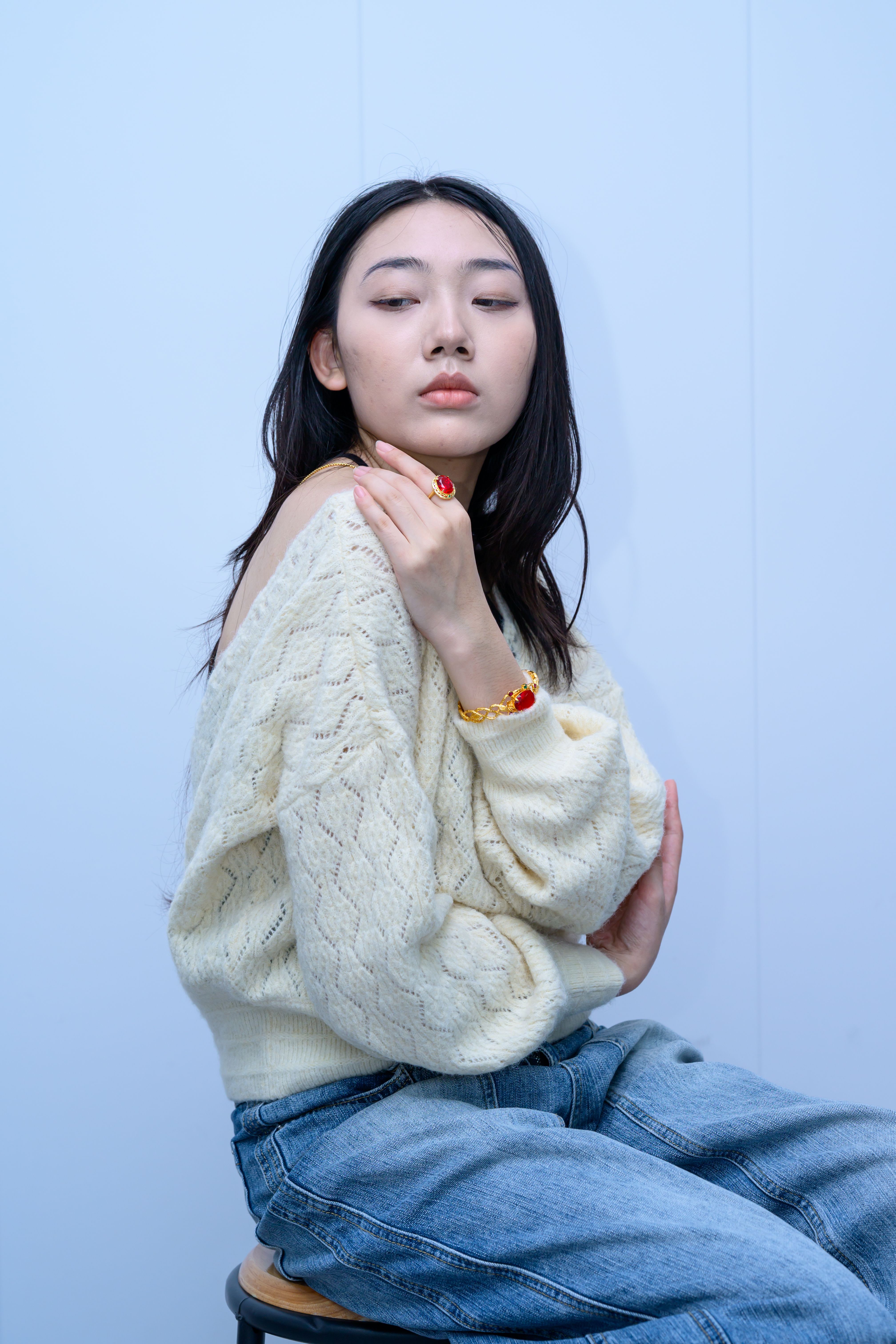s055Cream Yellow Diamond Lace V-Neck Relaxed Knit