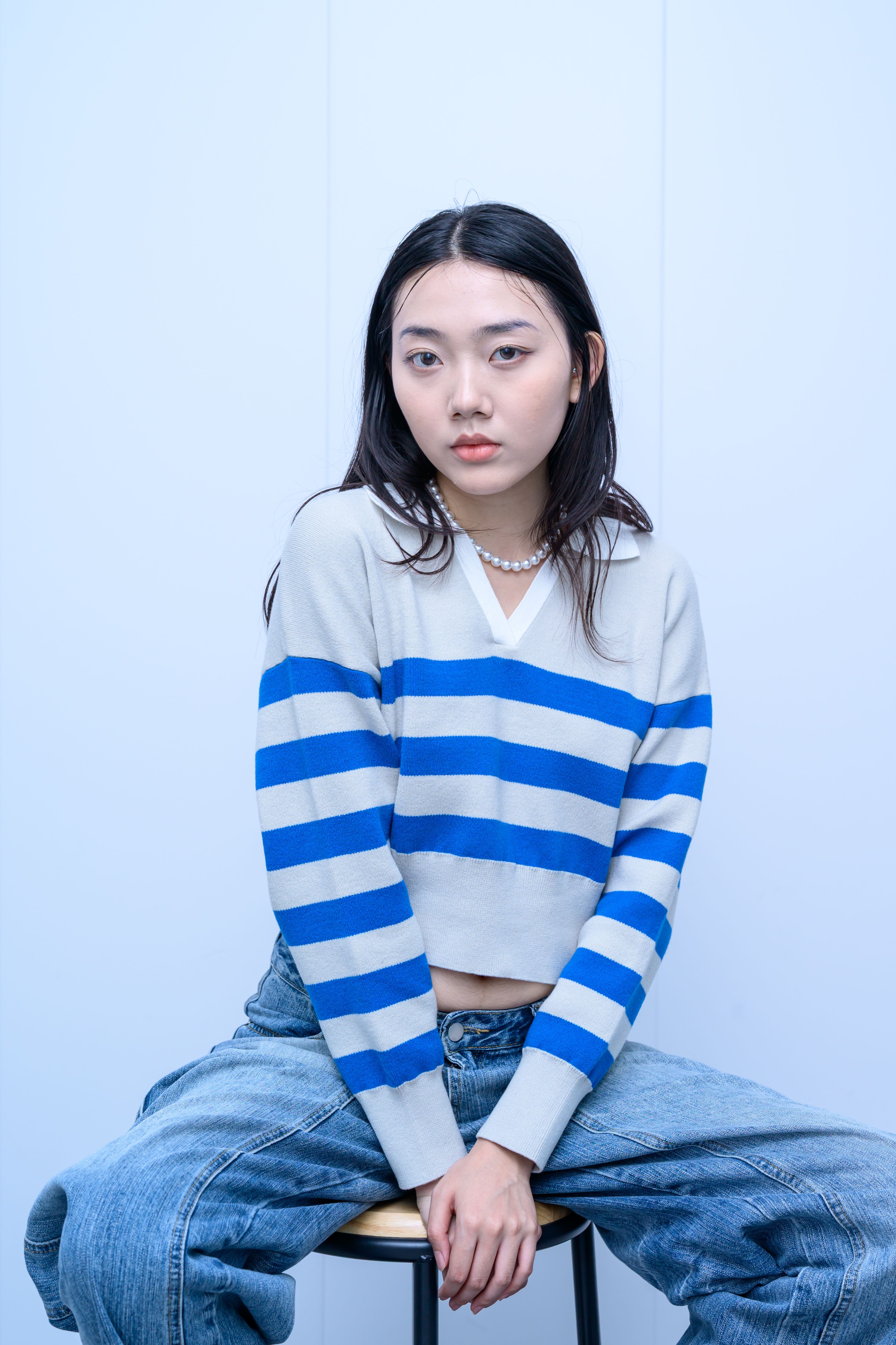 s054Contrast Stripe Collared V-Neck Cropped Knit Sweater