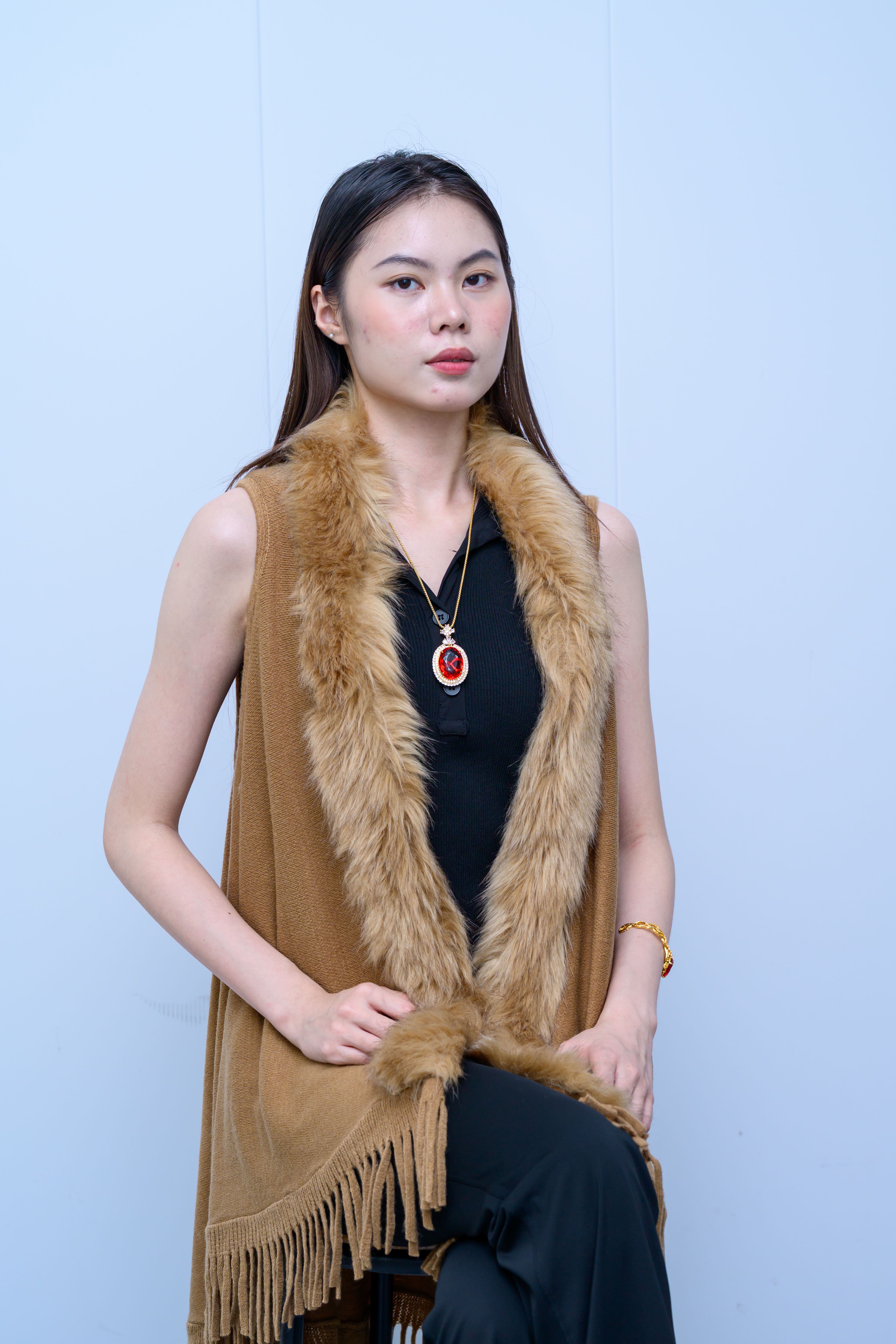 s040Caramel Brown Faux Fur Collar Fringe Knit Vest
