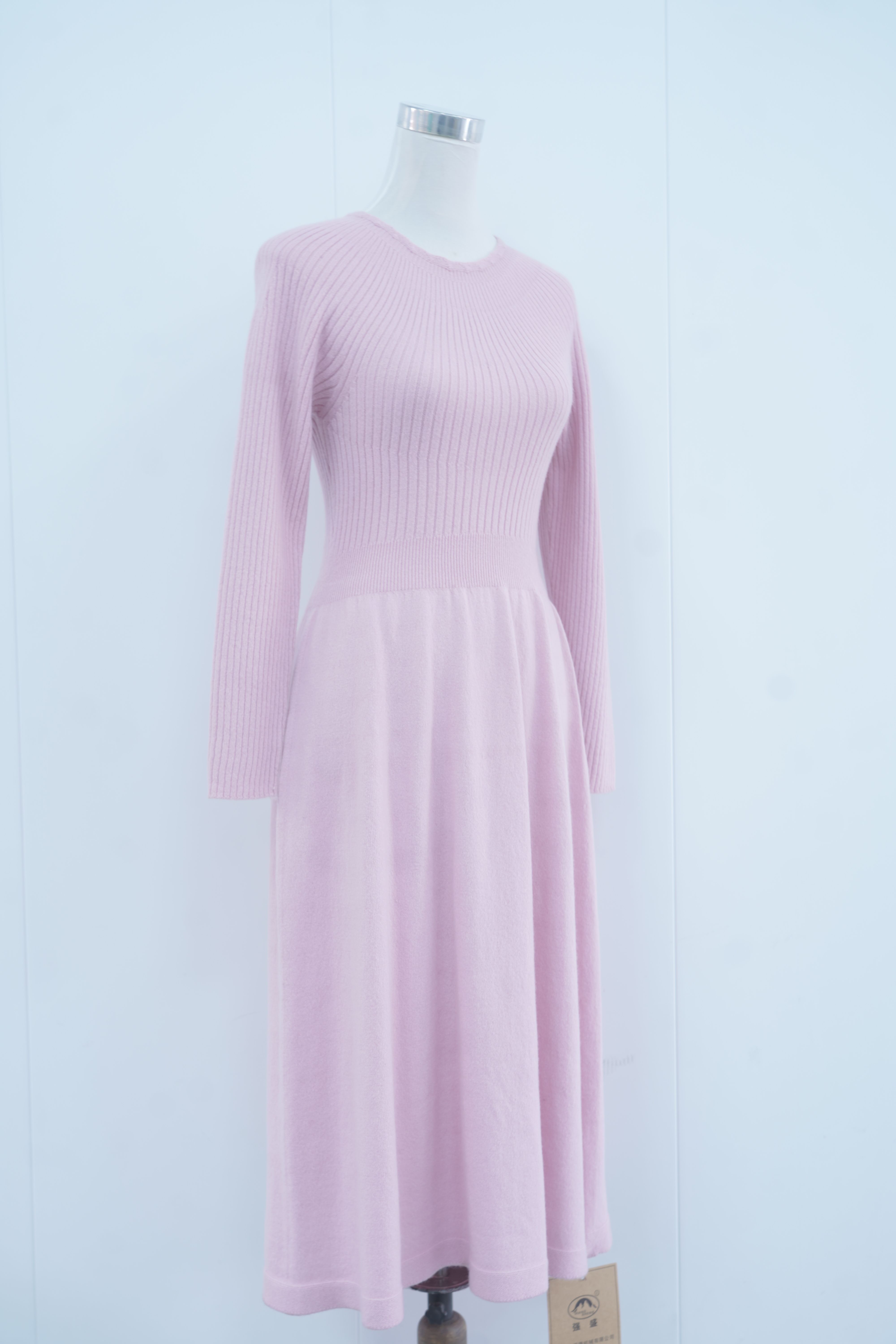 s008Sakura Pink Waist-Defined Knit Dress
