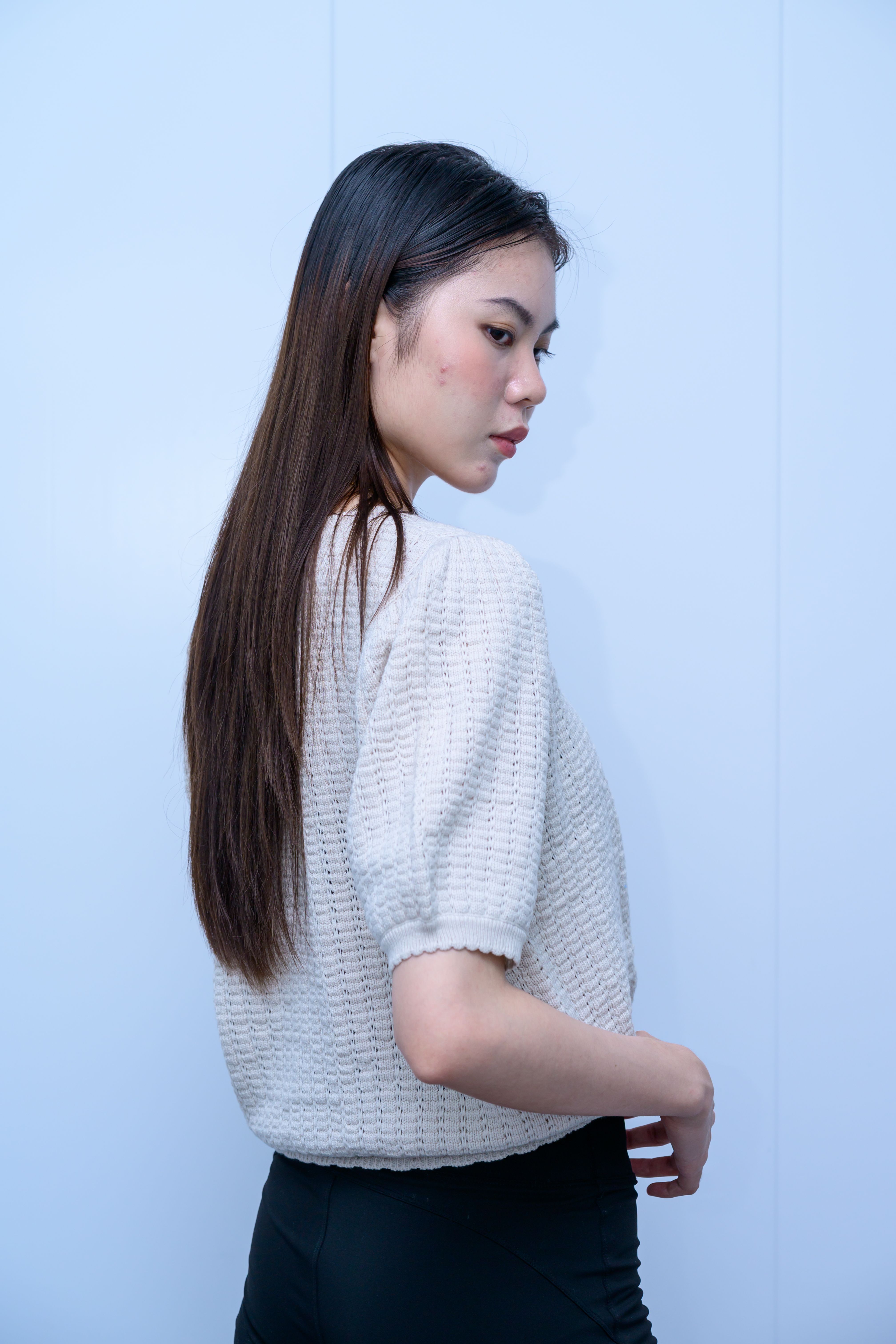 s051Off-White Puff Sleeve Waffle Knit Top