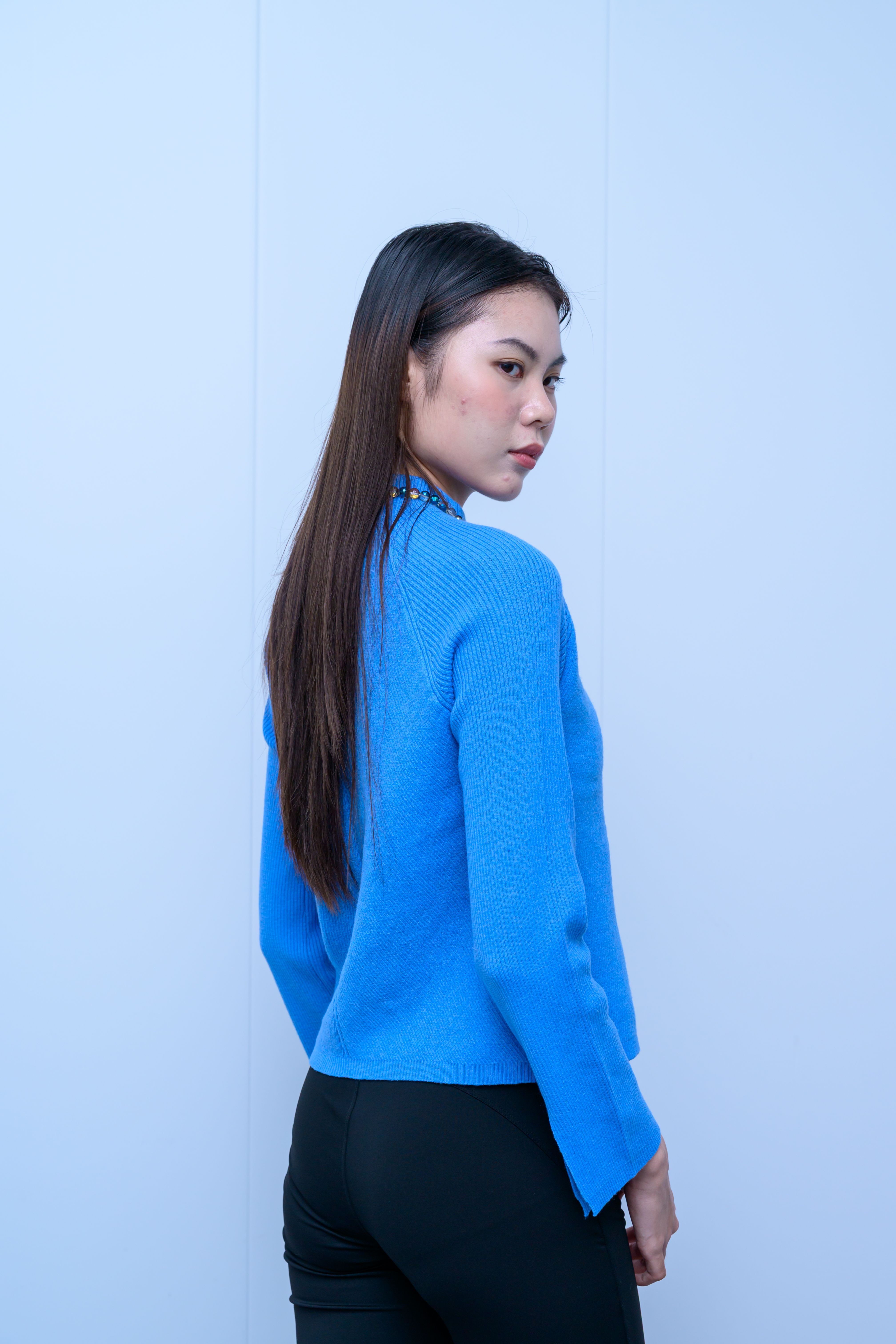 s045Klein Blue Vertical Rib Mock Neck Knit Top