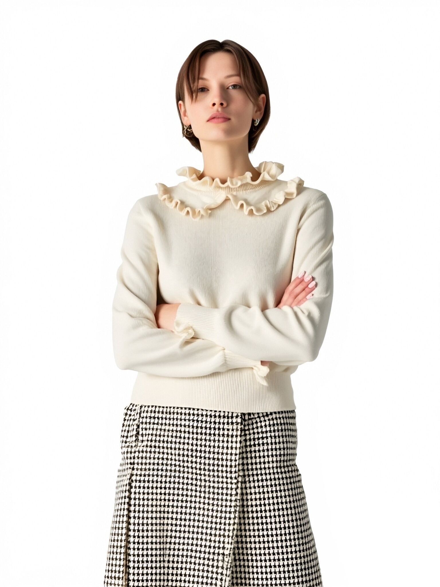 s097Off-White Ruffled Collar Knit Top