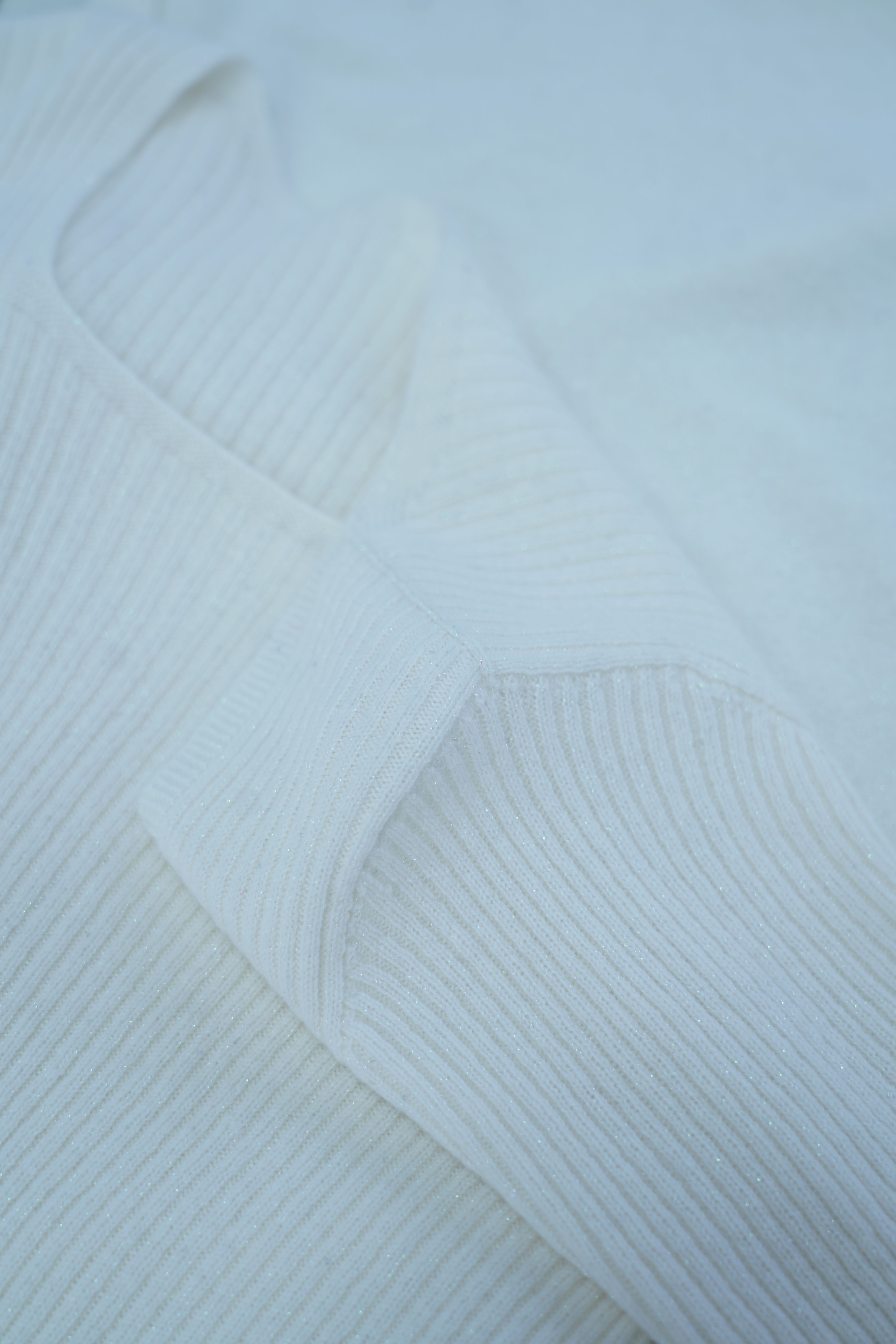s003Cream White Square-Neck Ribbed Knitted Base Layer