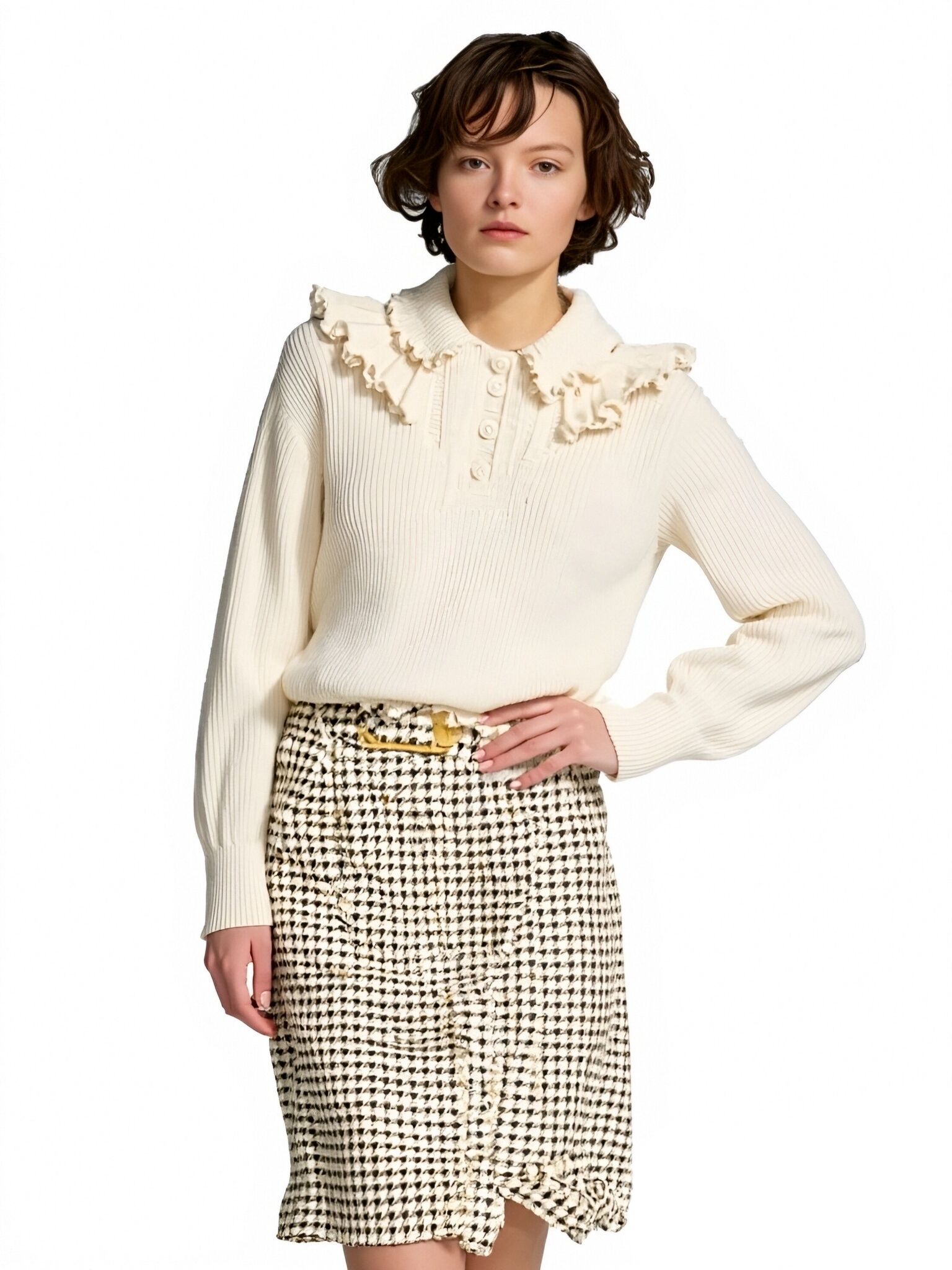 s096Off-White Ruffled Polo Collar Knit Top