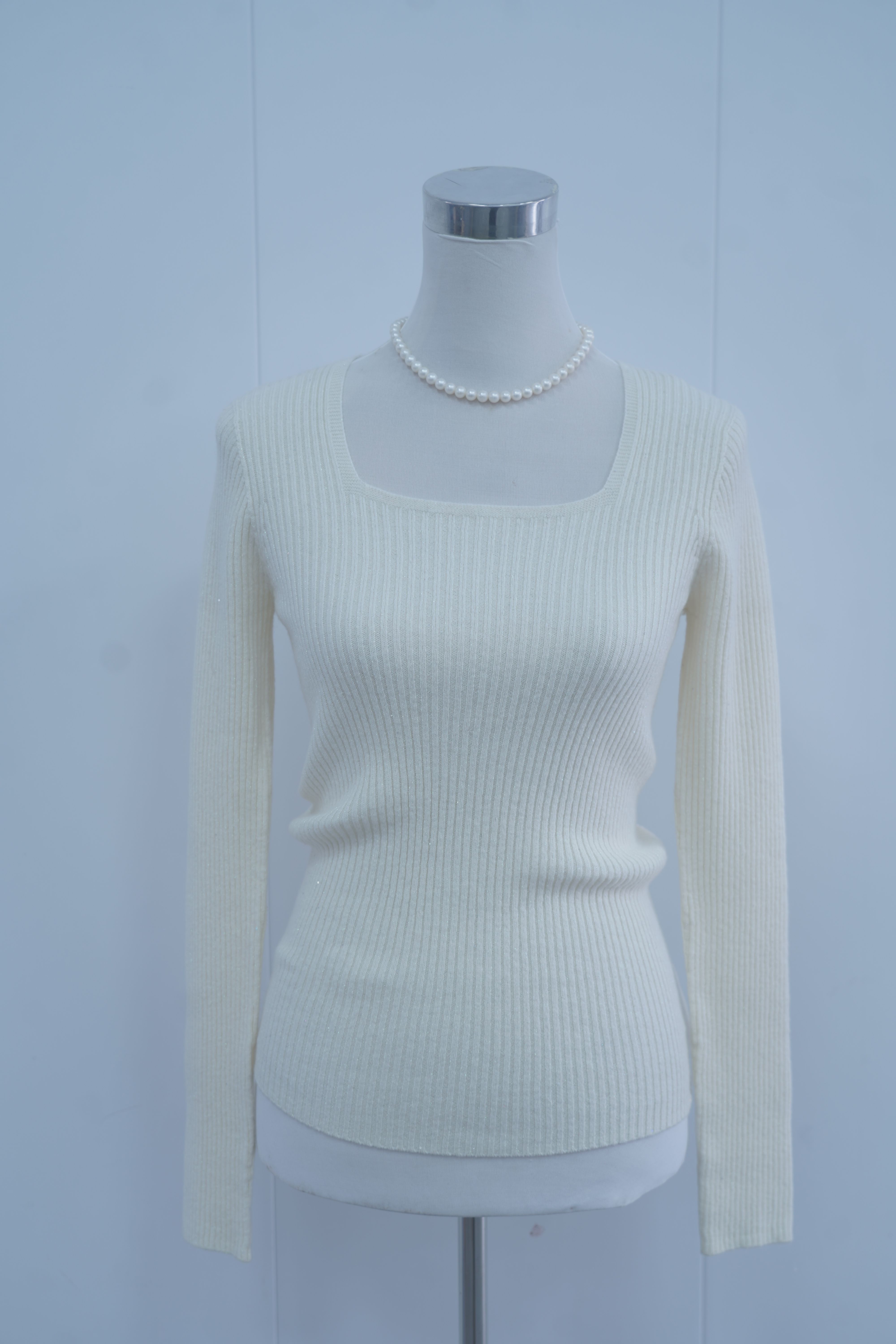 s003Cream White Square-Neck Ribbed Knitted Base Layer