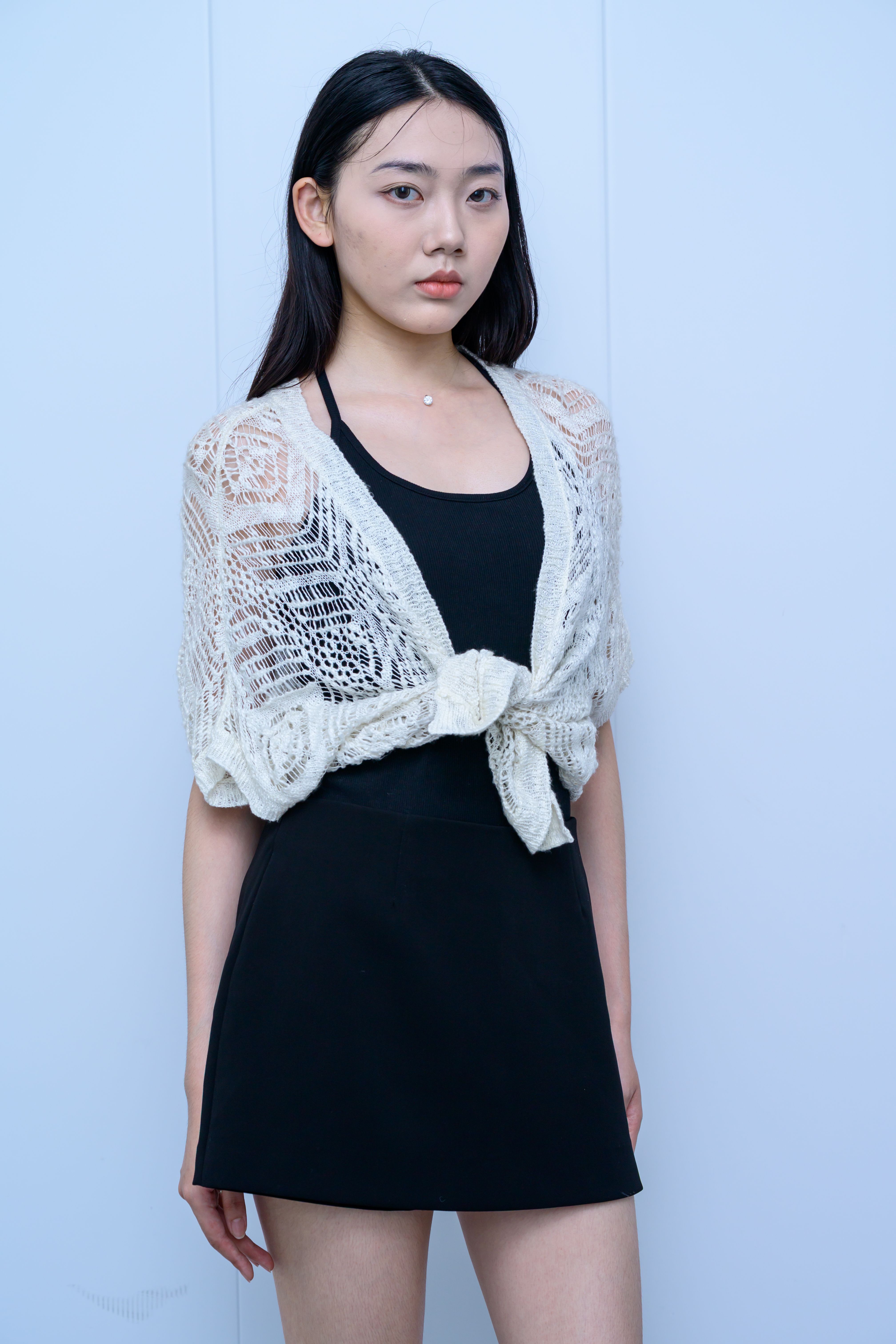 s028Off-White Diagonal Hollow-Out Tie-Front Knit Cardigan