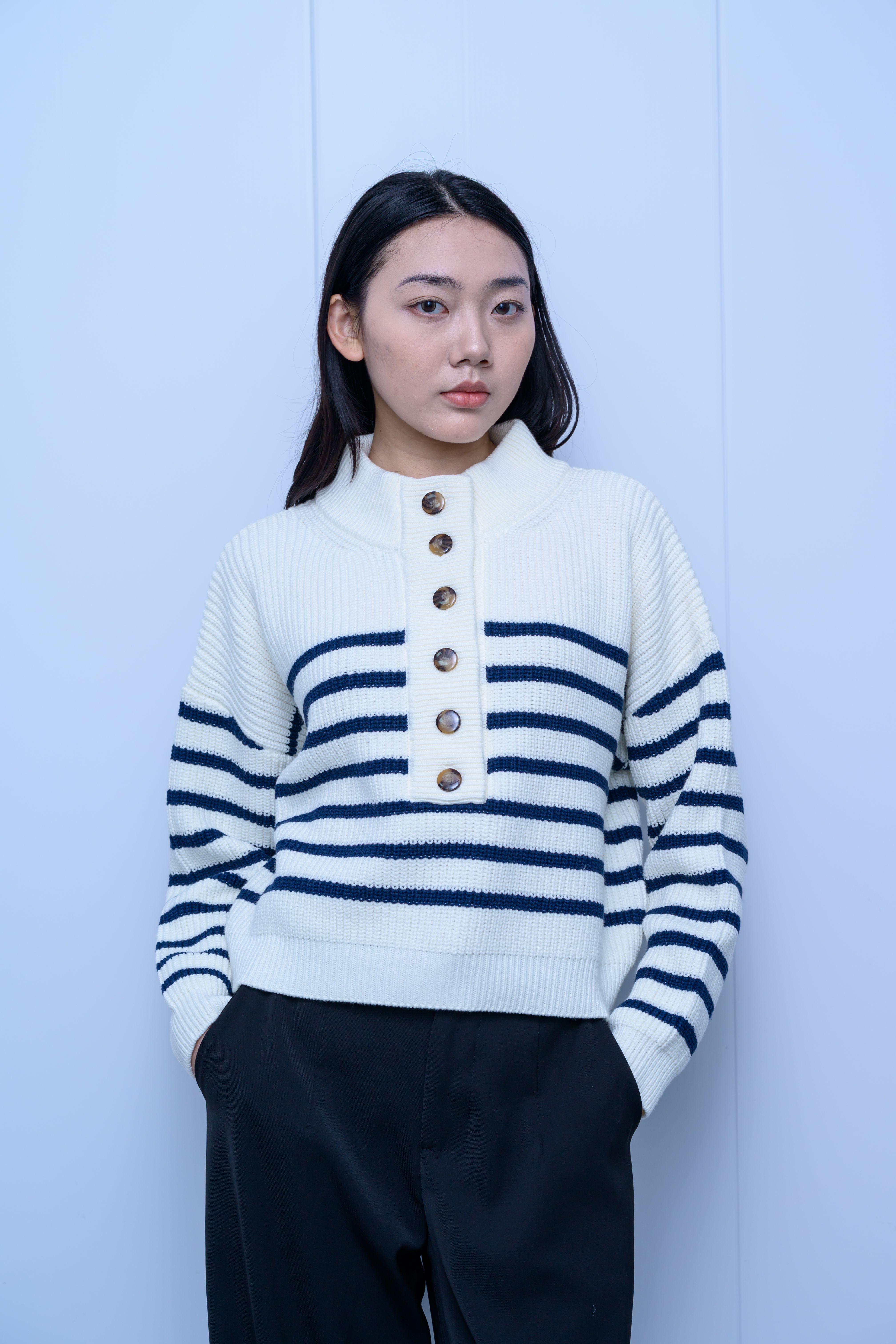 s041Navy Stripe Half-Placket Stand Collar Sweater
