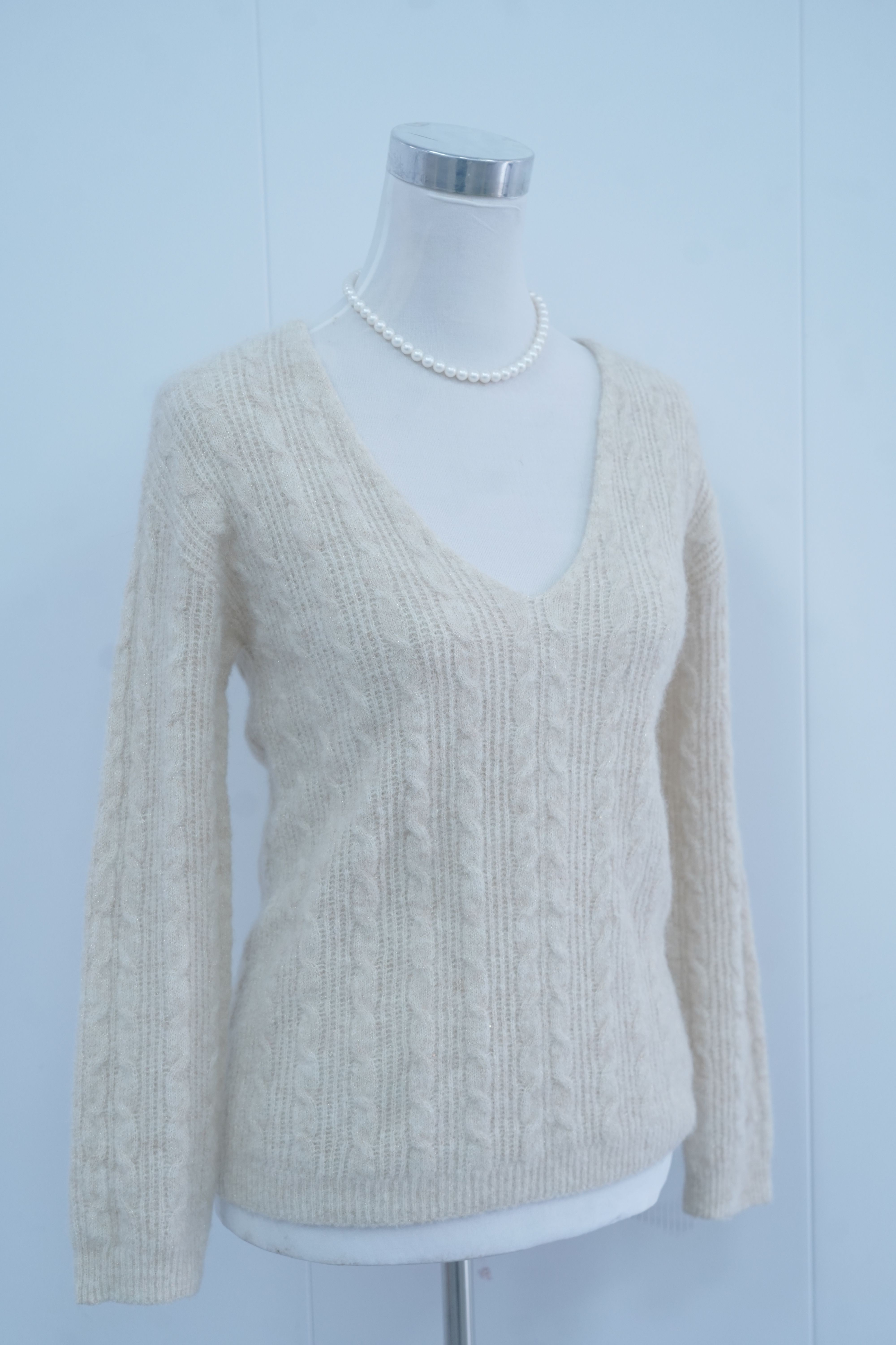 s004Beige Apricot V-Neck Cable-Knit Sweater