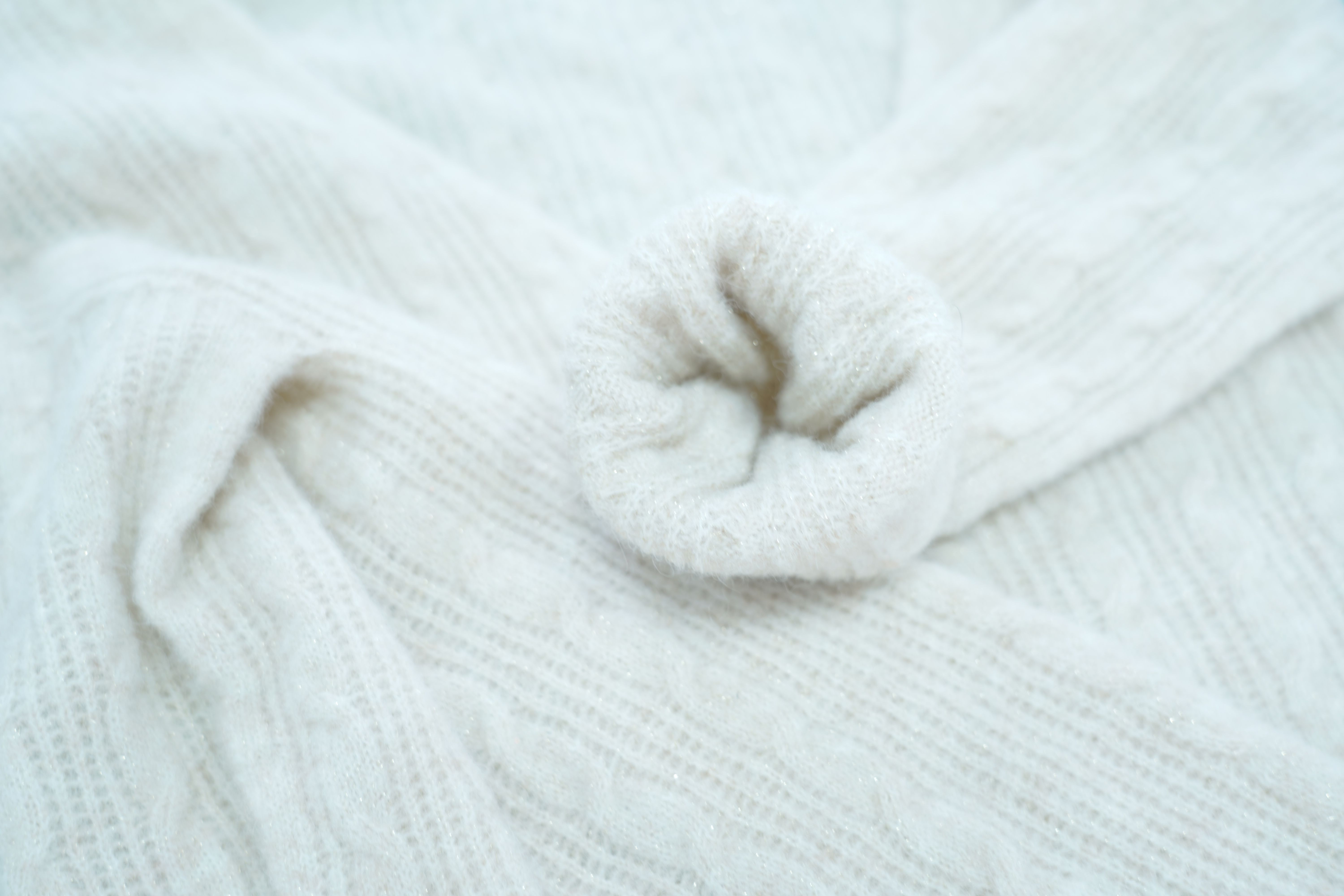 s004Beige Apricot V-Neck Cable-Knit Sweater
