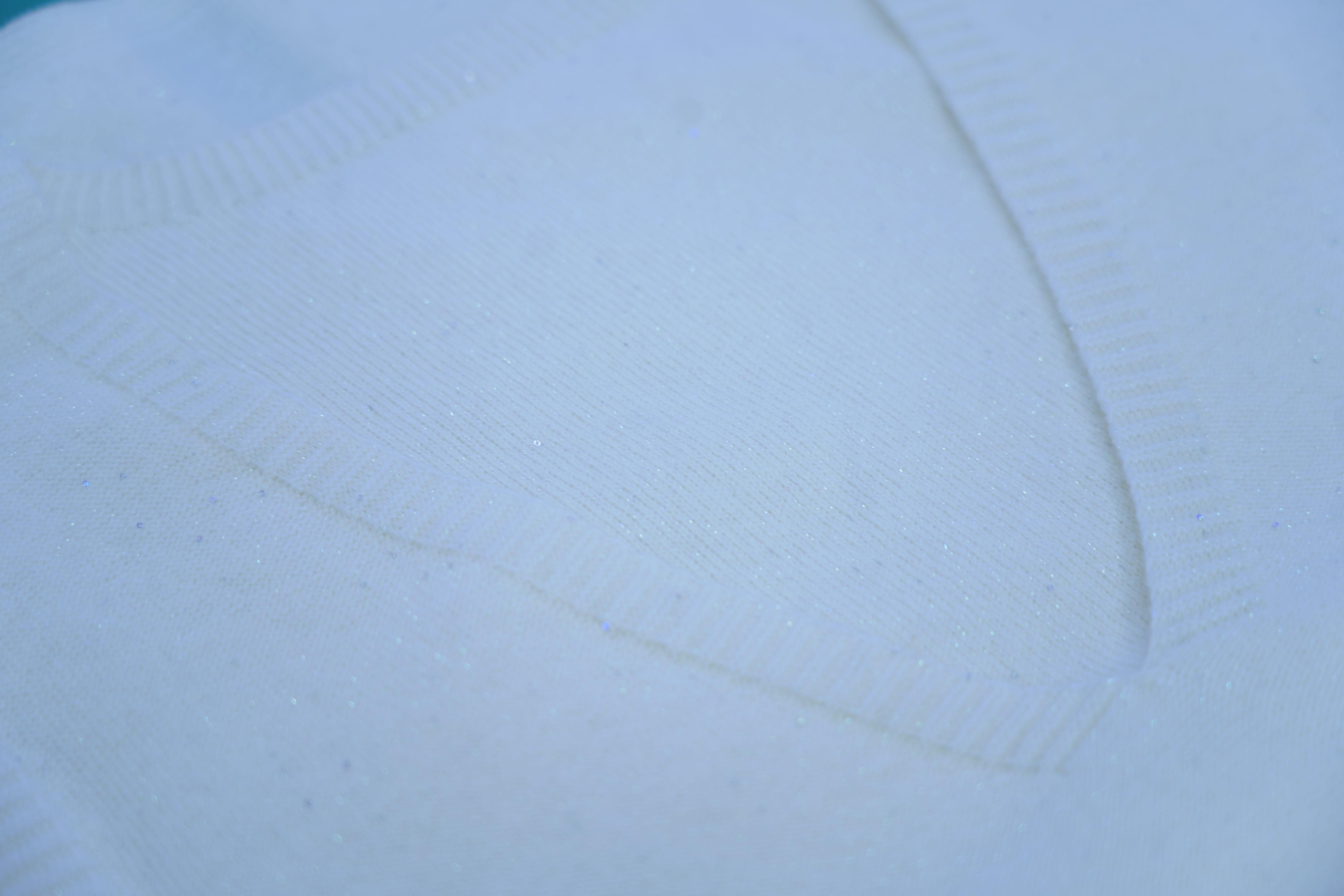 s002Cream White V-Neck Split-Side Knitted Vest