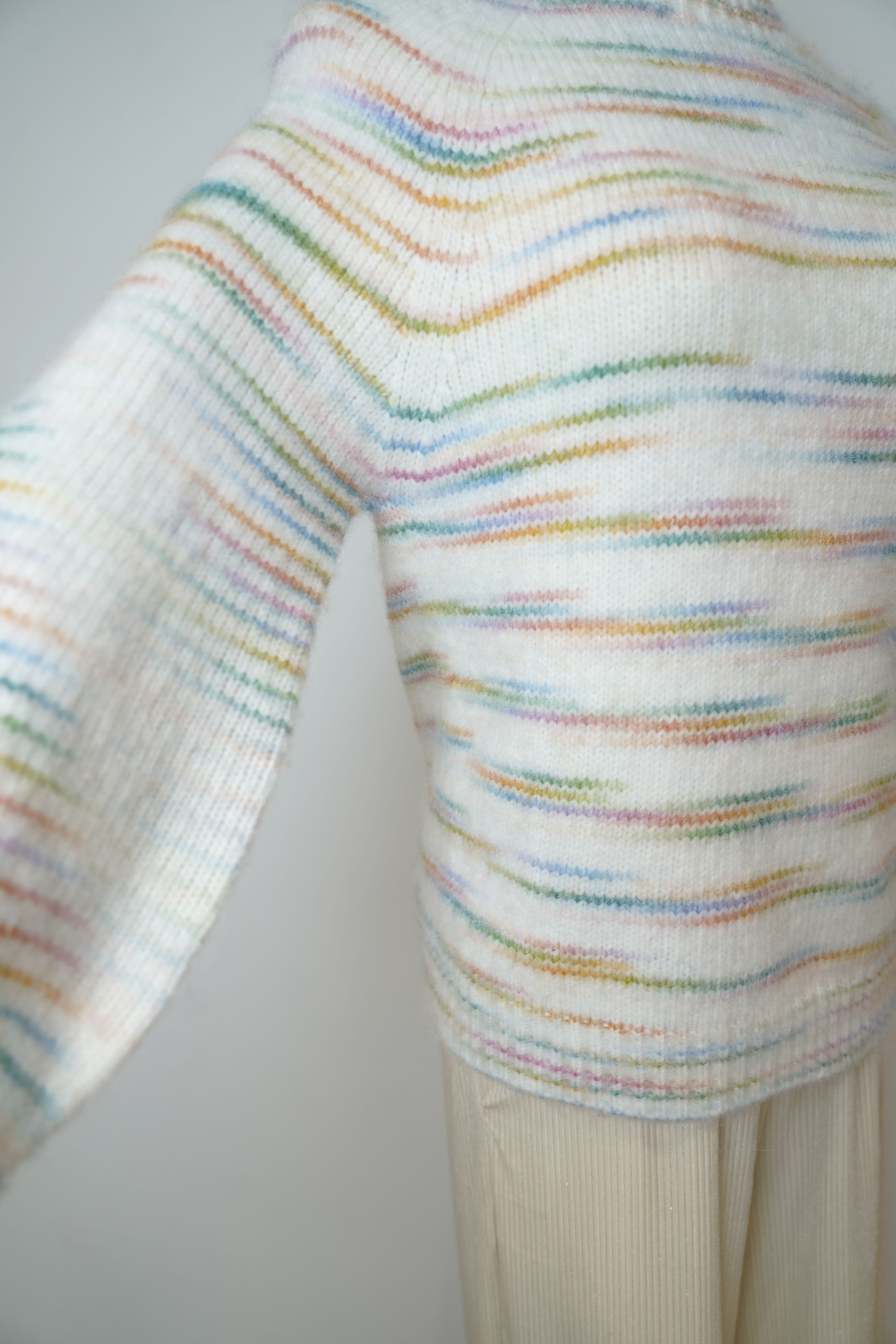 s021Rainbow Flecked Crew Neck Knit Sweater