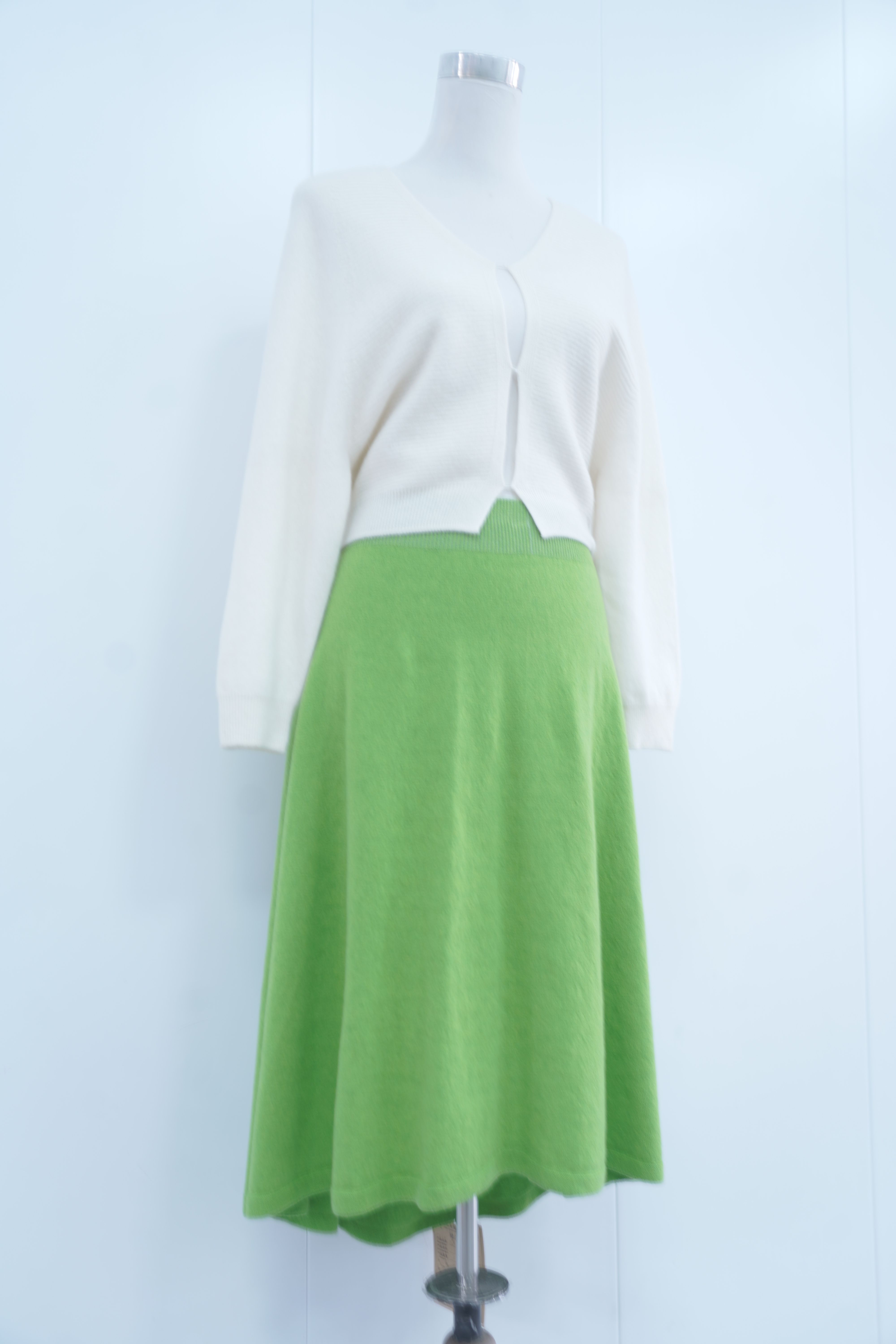 s007Fresh Fruit Green Knitted A-Line Midi Skirt