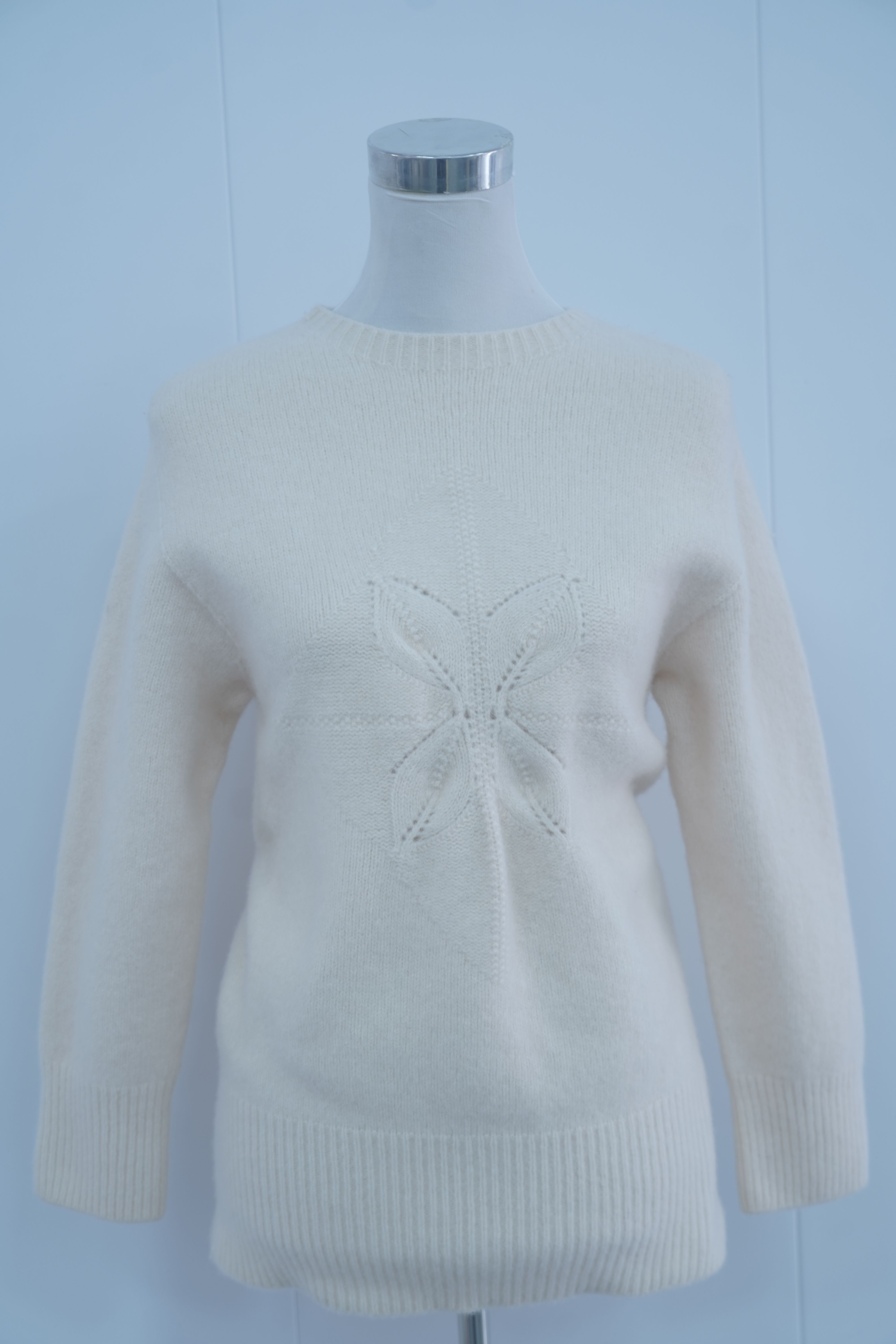 s011Cream White Floral Embroidery Crew Neck Knit Sweater