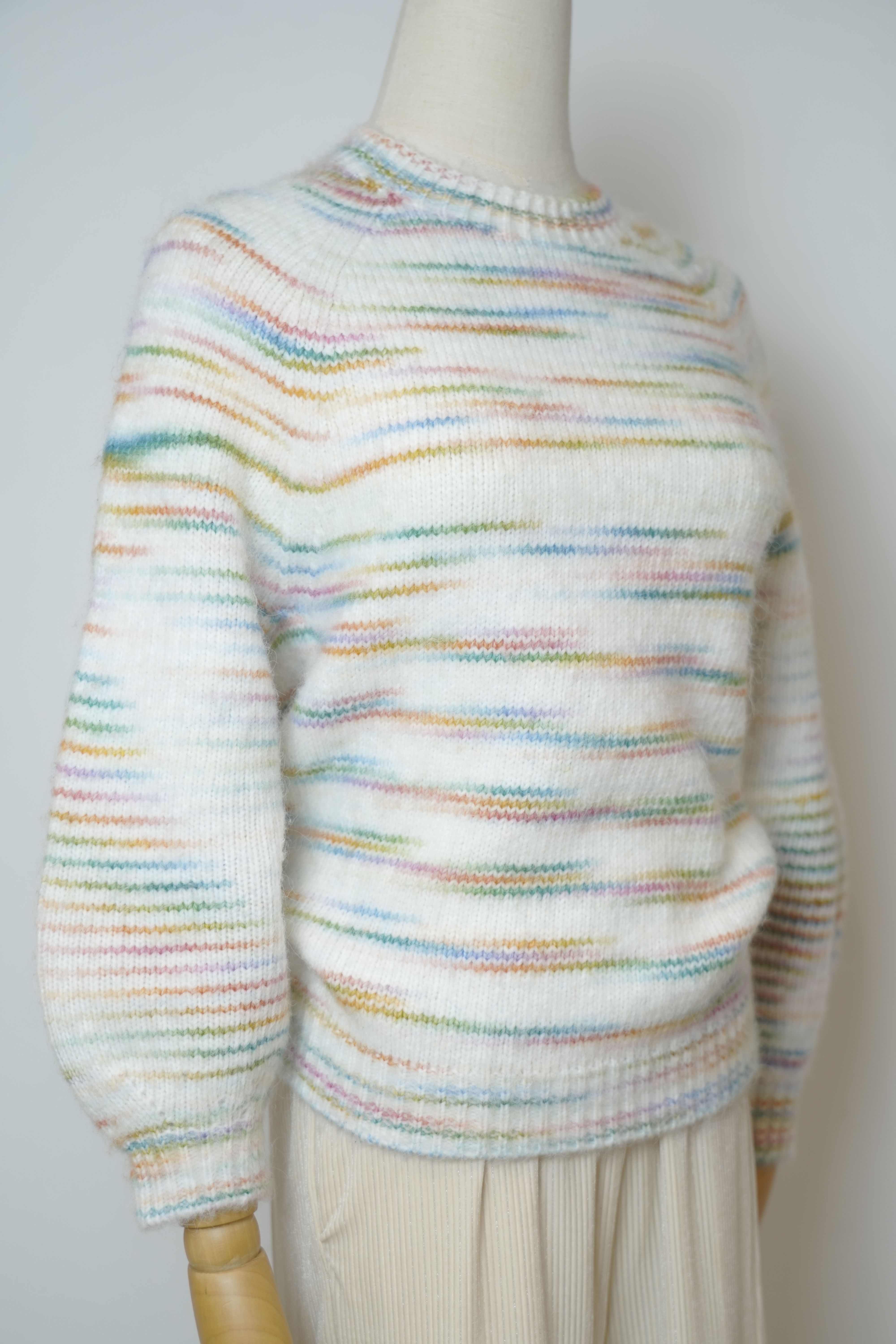 s021Rainbow Flecked Crew Neck Knit Sweater