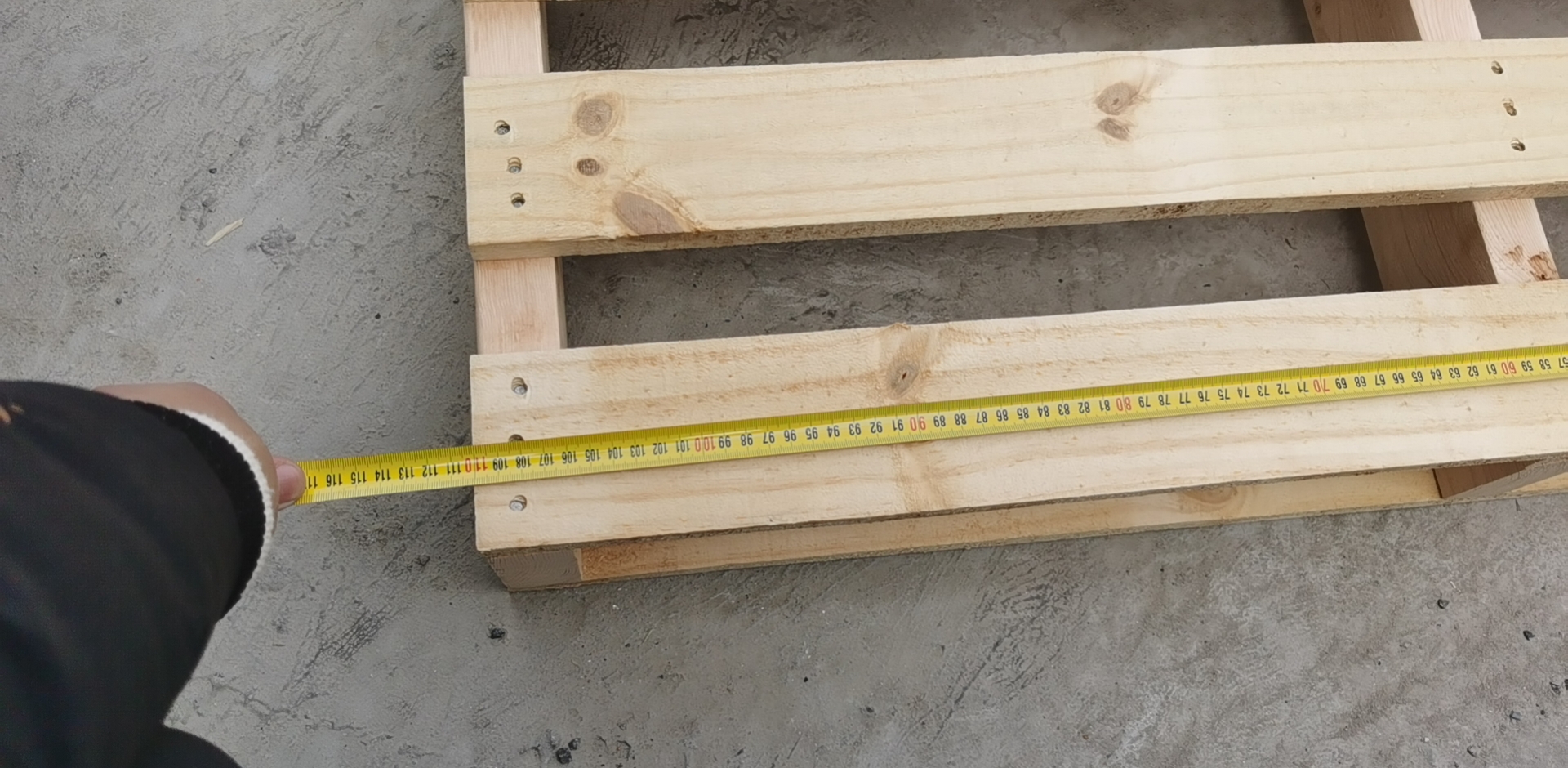 2-Way Entry Heat-Treated Pallets 4