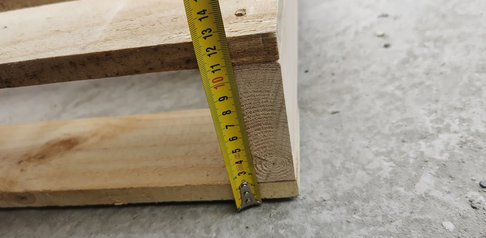 2-Way Entry Heat-Treated Pallets 5