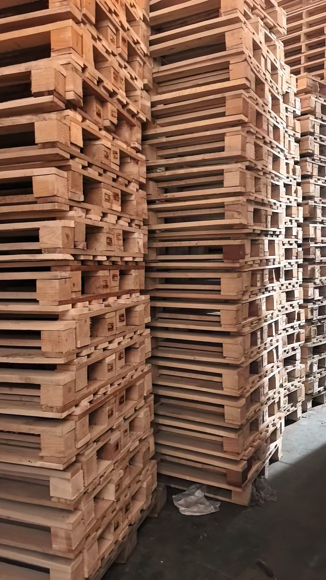Heat-Treated Stringer Pallets 5