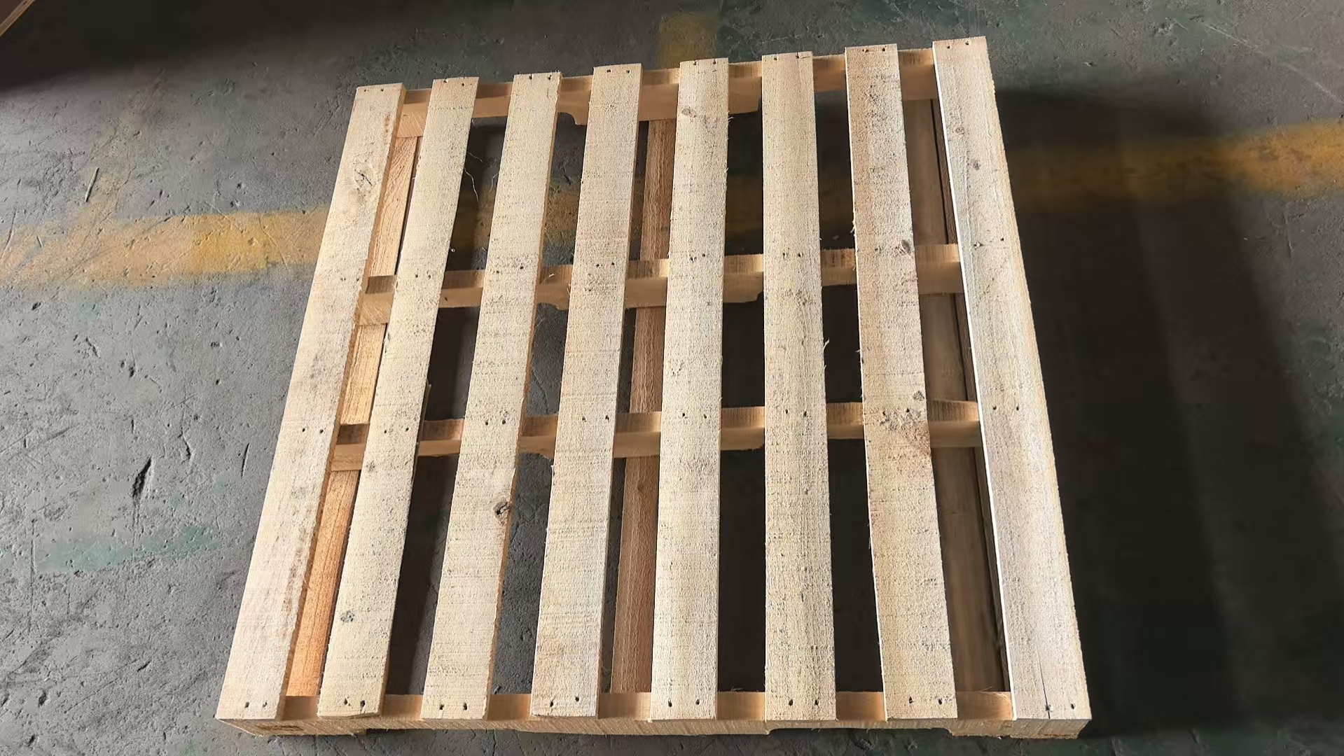 Heat-Treated Pallets 2