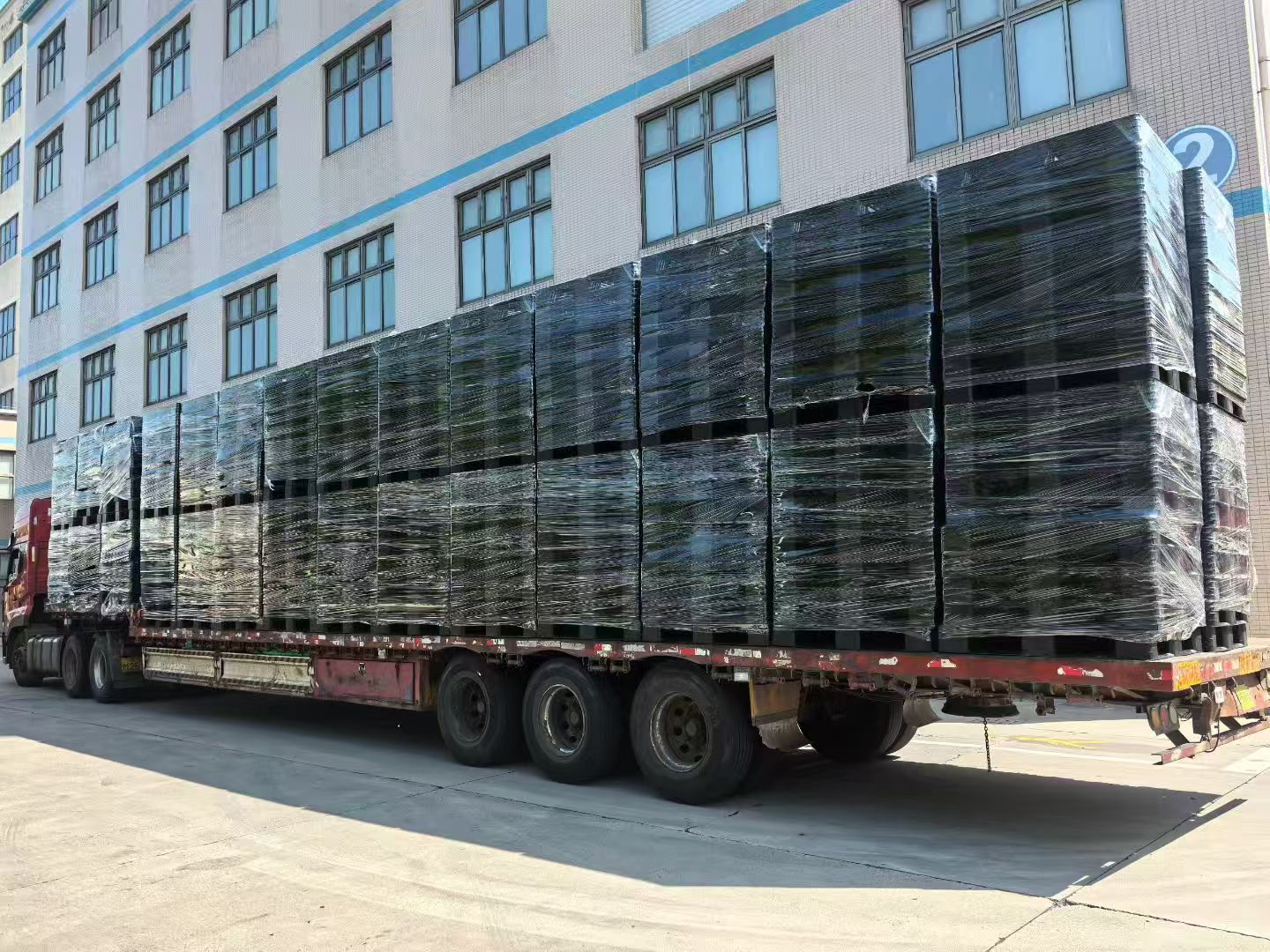Grid Plastic Pallets 4