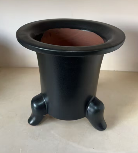 Black Footed Planter