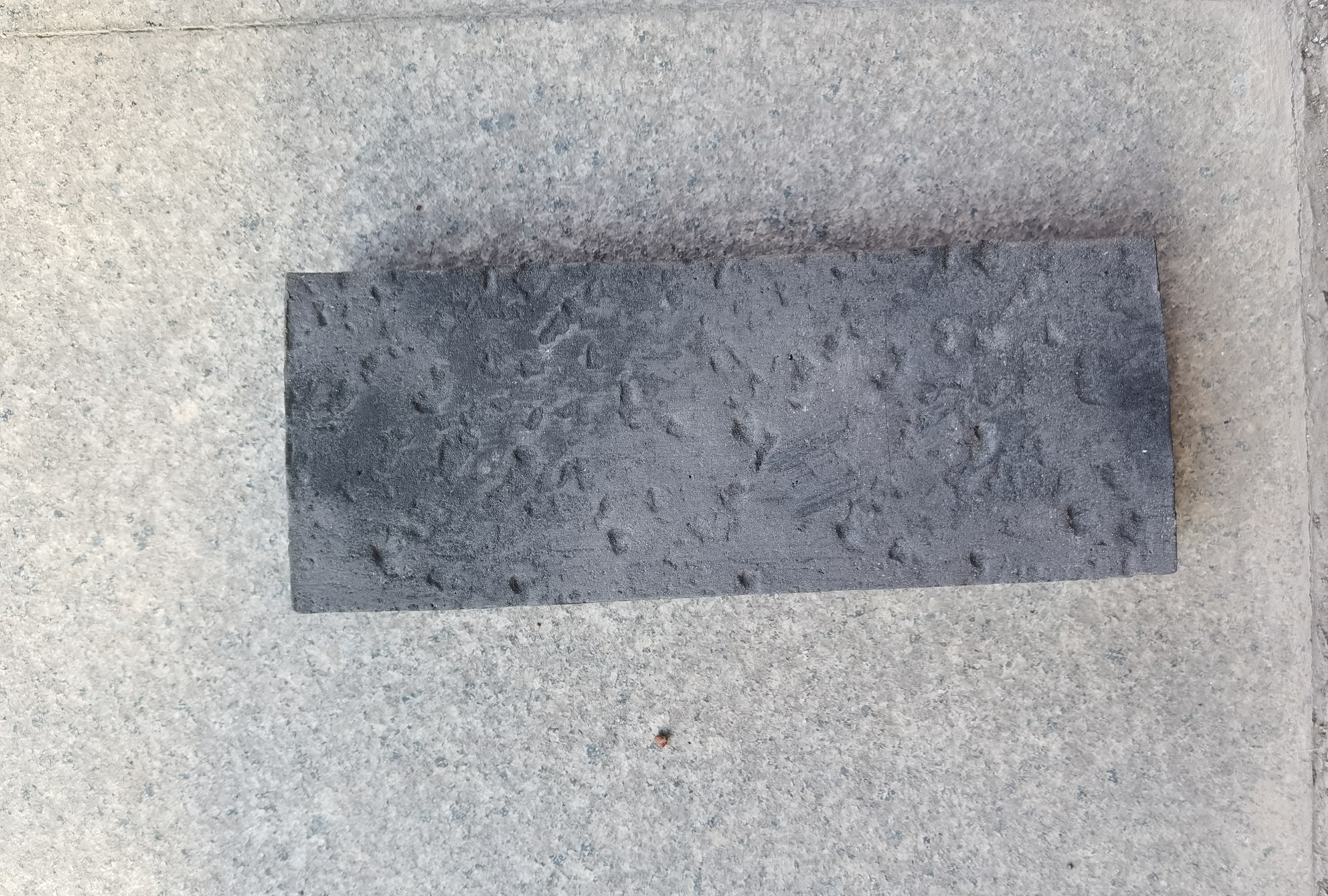 Textured clip-on brick