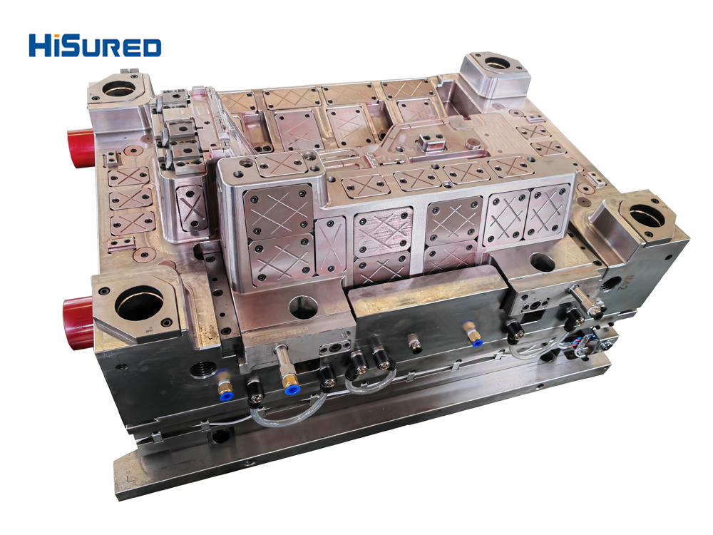 汽车塑料件注塑模具 supplied by Hisured Mold
