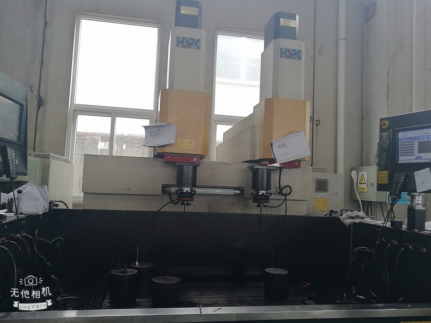 Double-head EDM equipment in the Hisured workshop