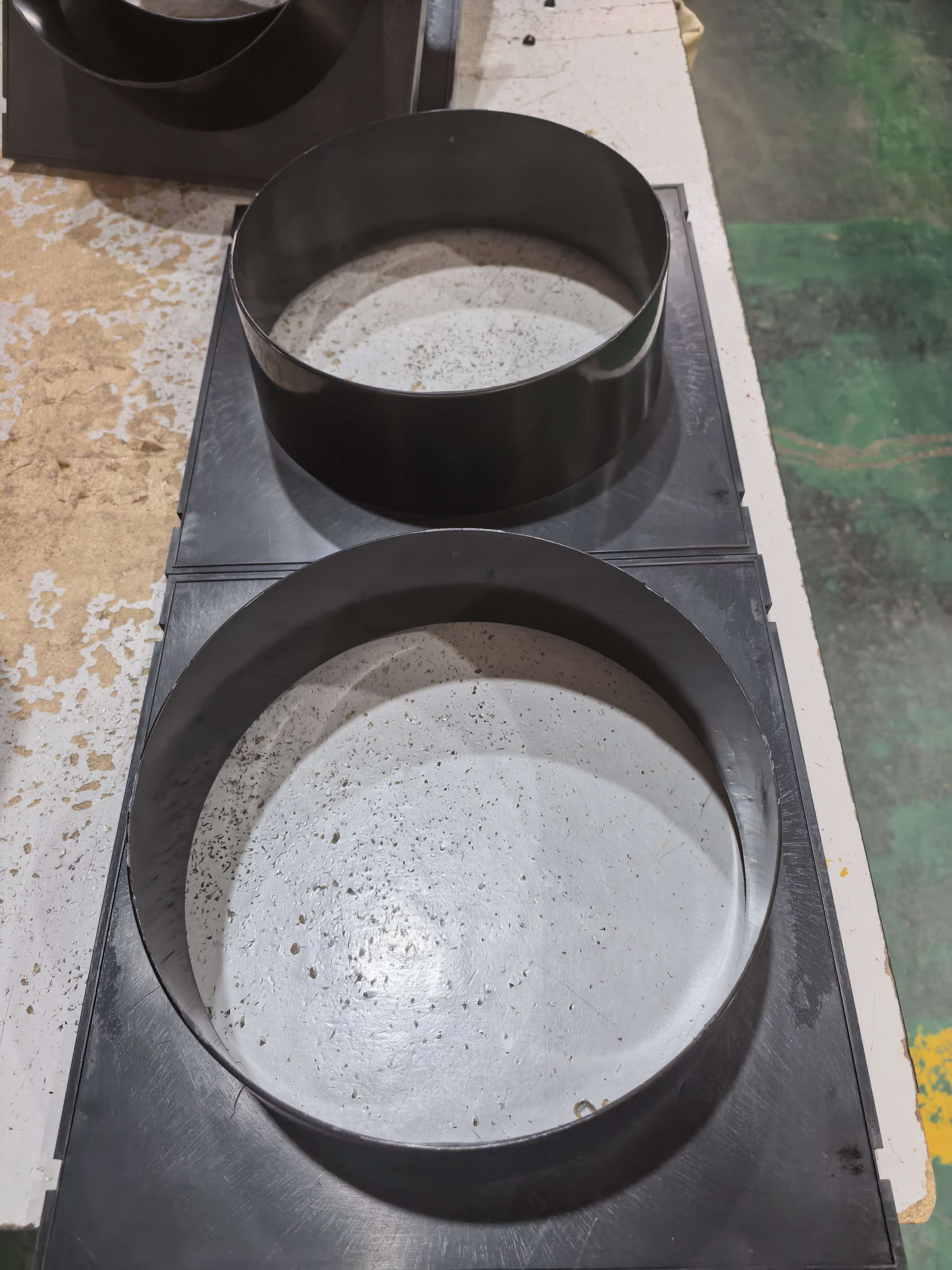 Custom Injection-Molded Component 01 production view 1