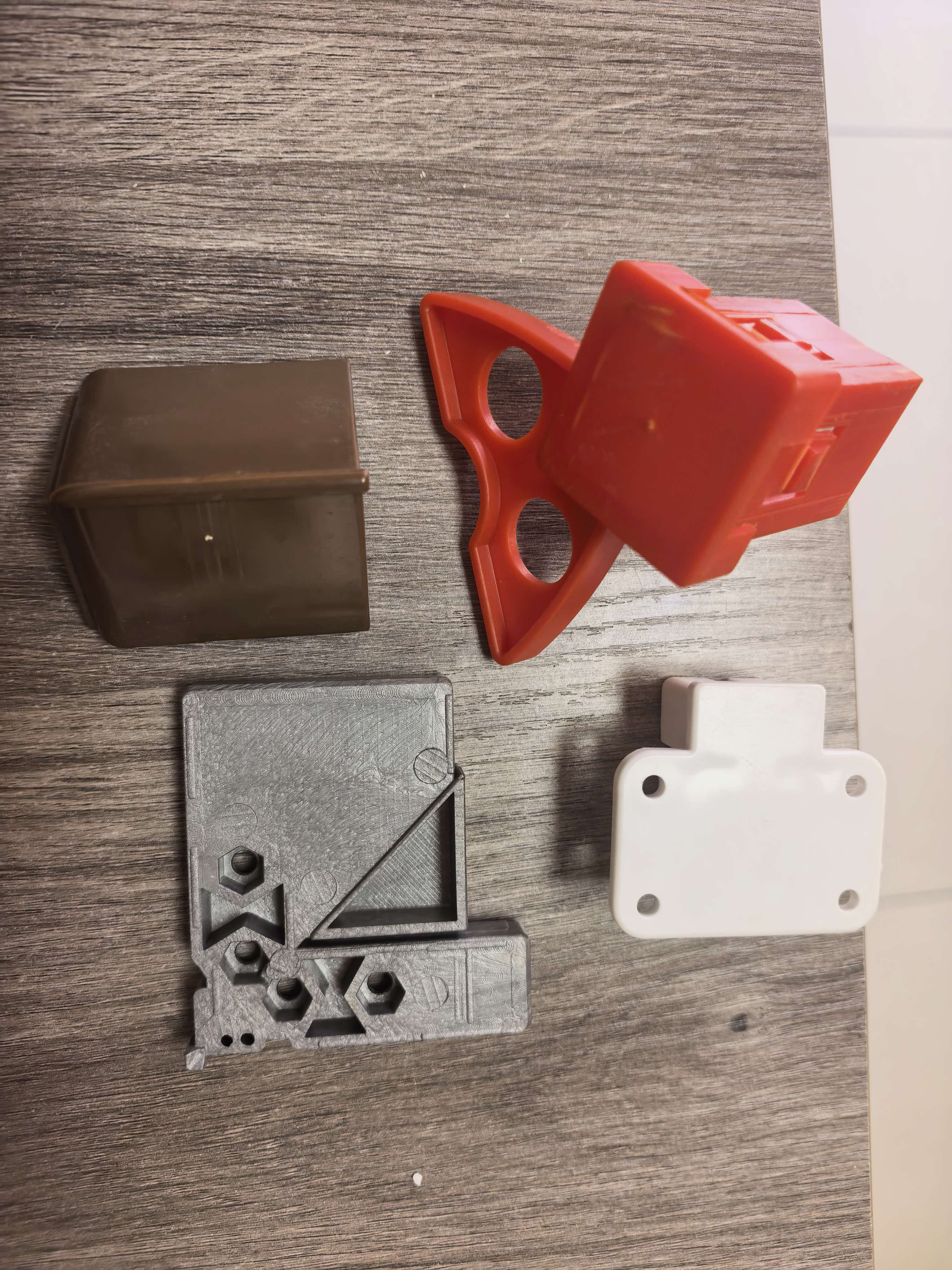 Custom Injection-Molded Component 03 production view 1
