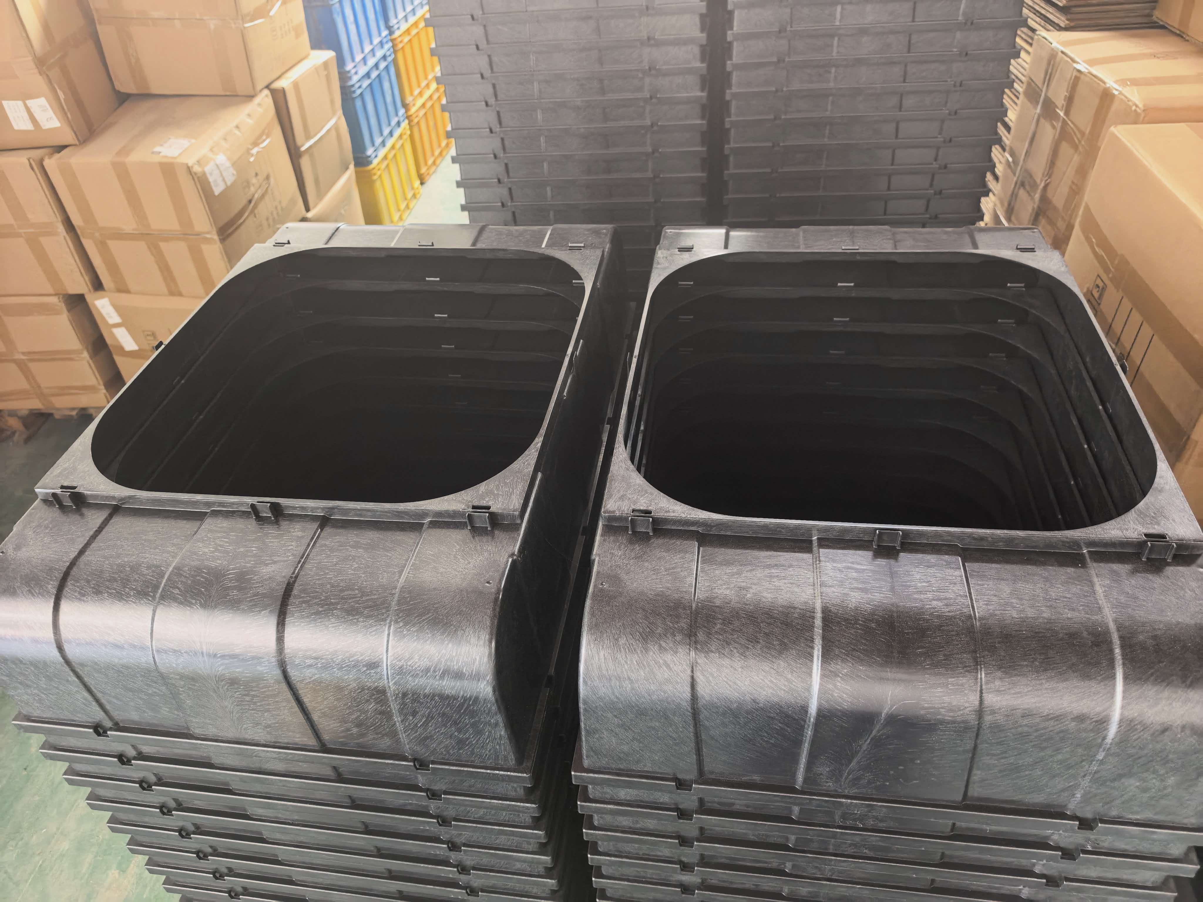 Custom Injection-Molded Component 06 production view 1