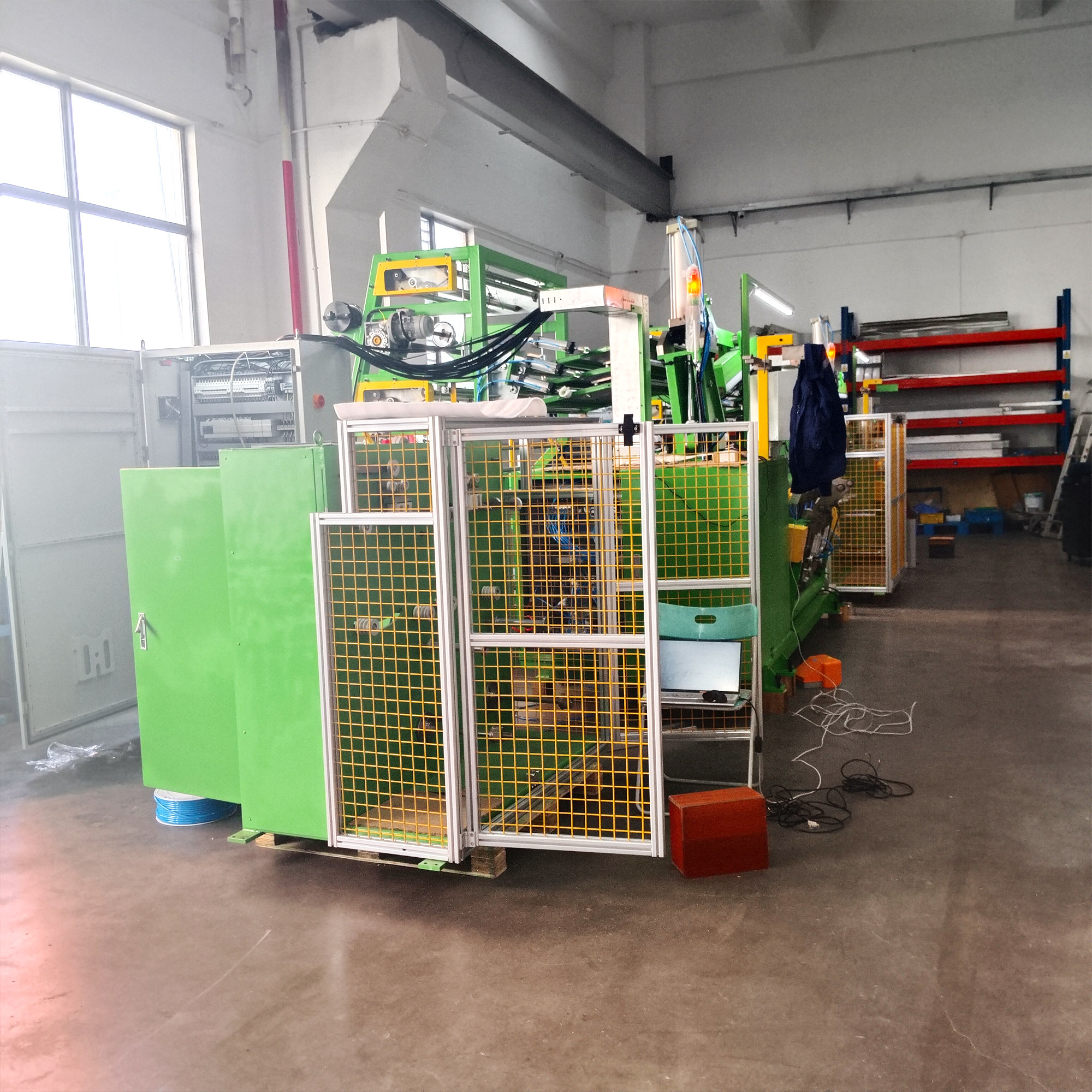 Compression molding machine product image