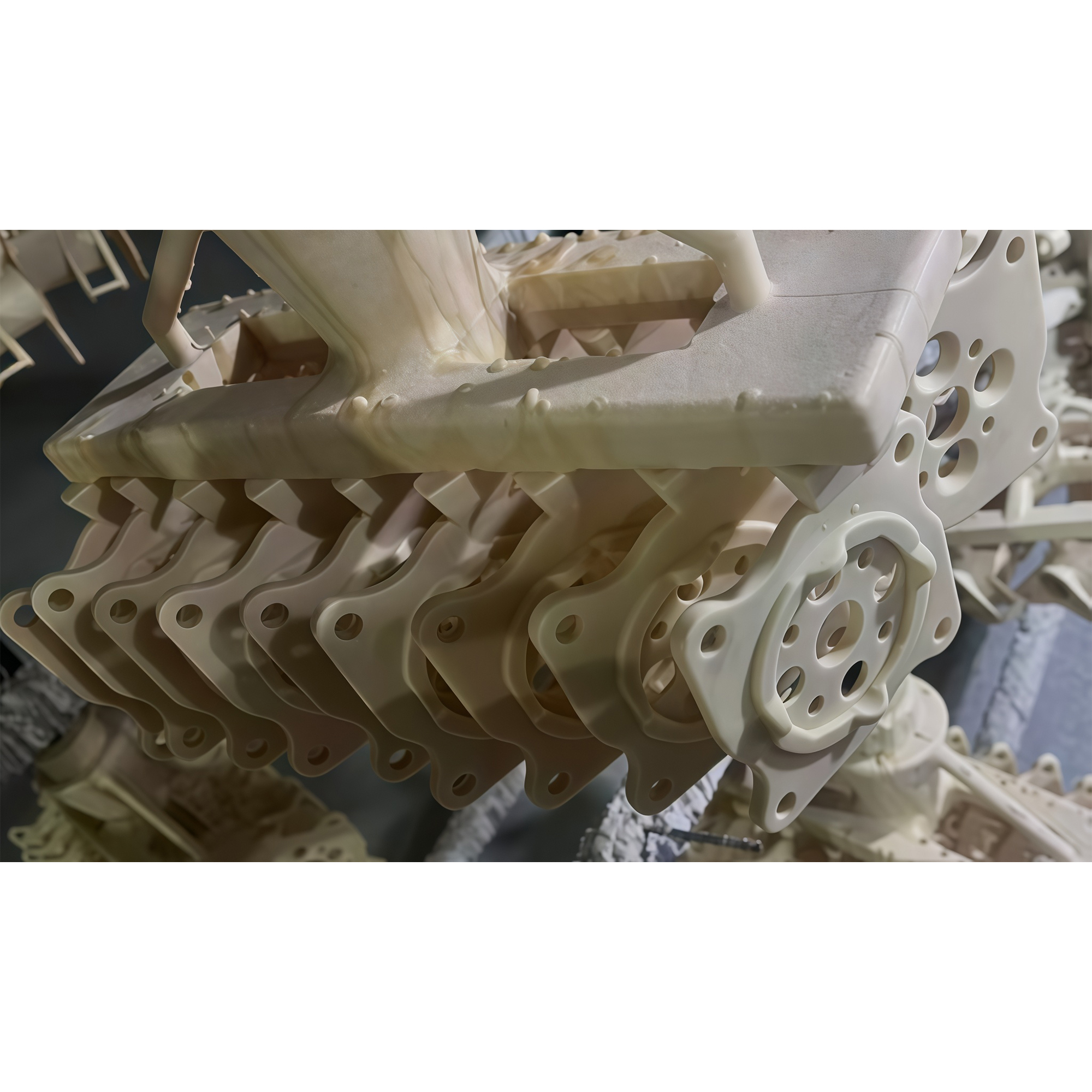 Casting (fixing plate) — view 2
