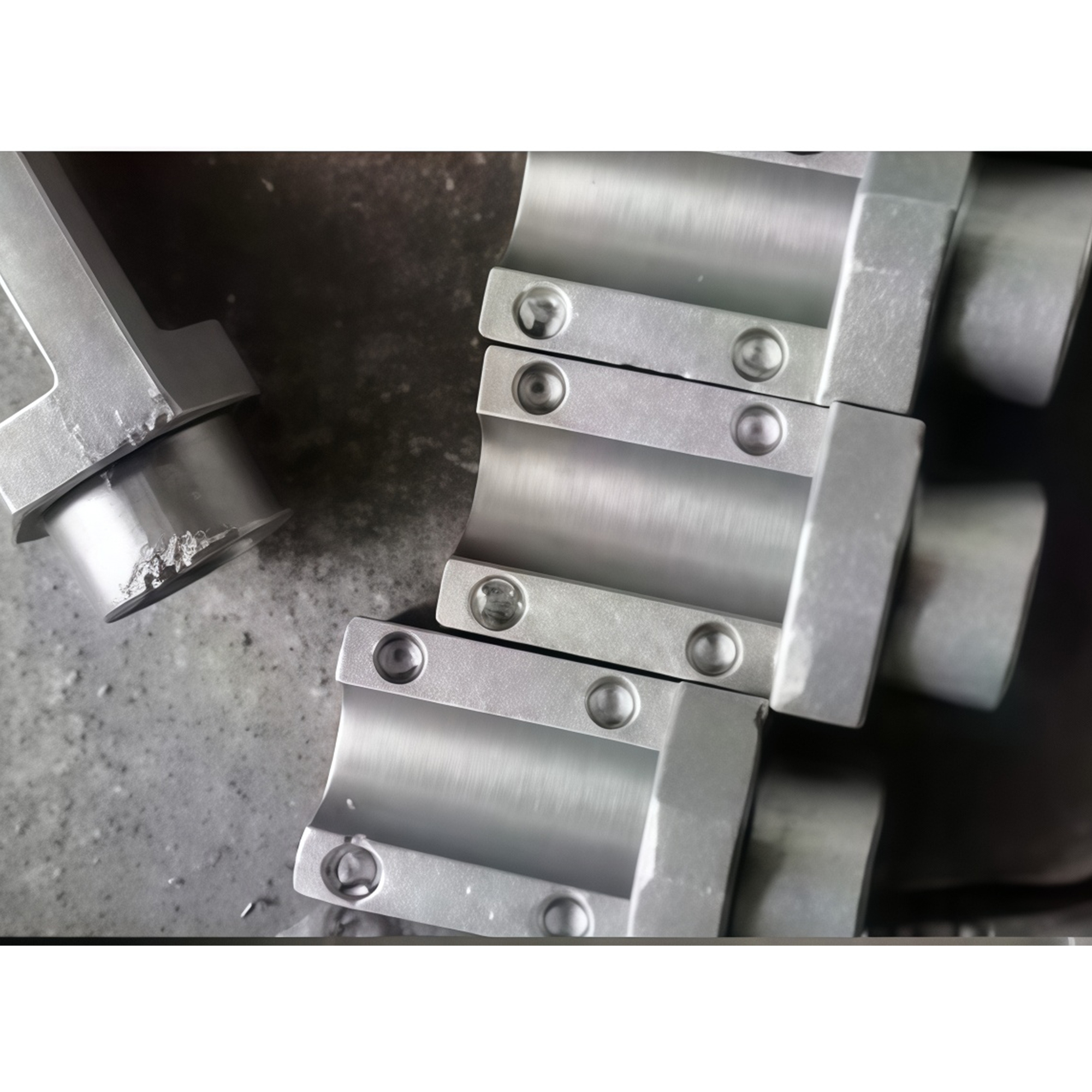Upper Clamp — view 3