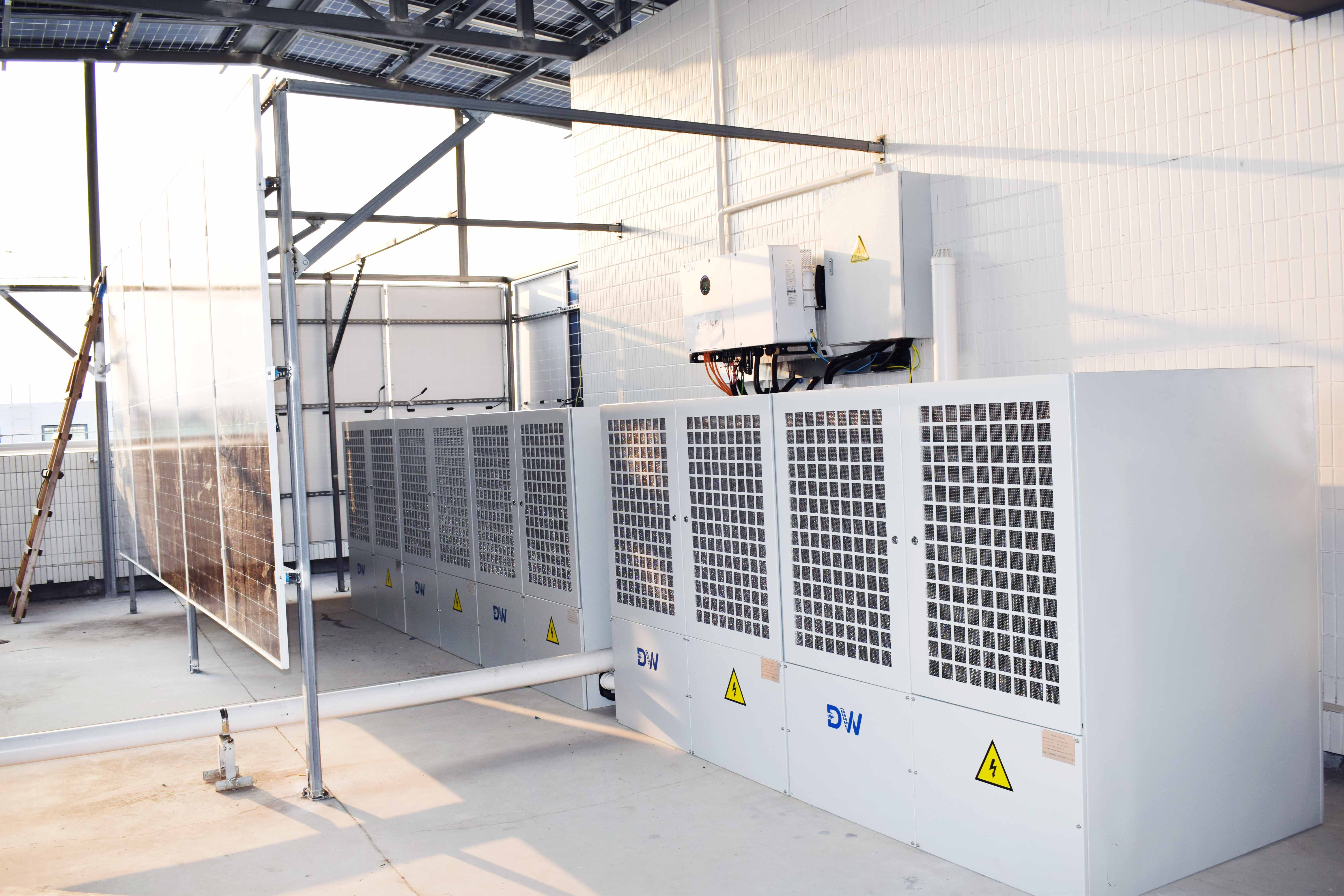 Customer-supplied photograph of the sodium-ion energy storage project.