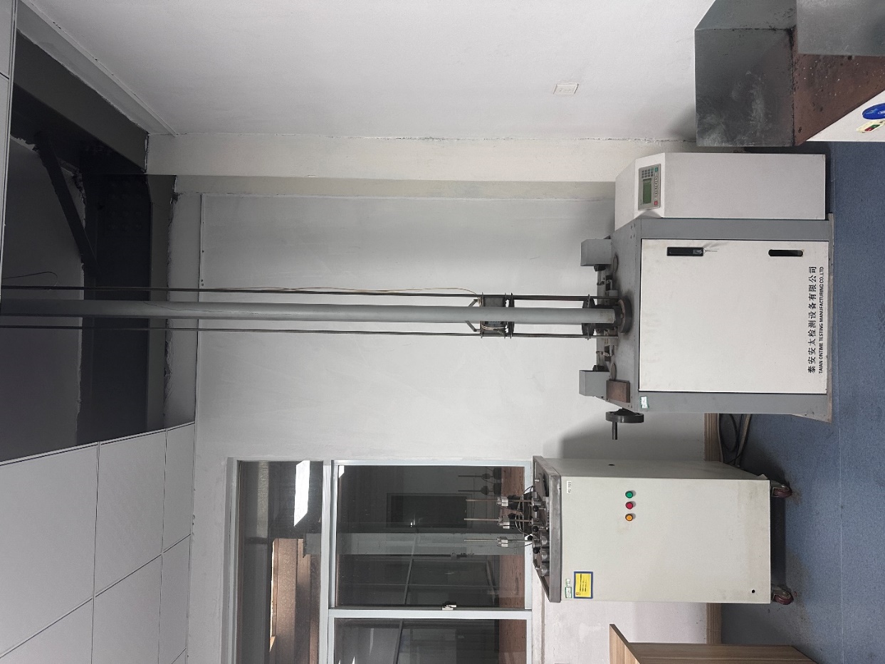 Test apparatus in the quality laboratory.