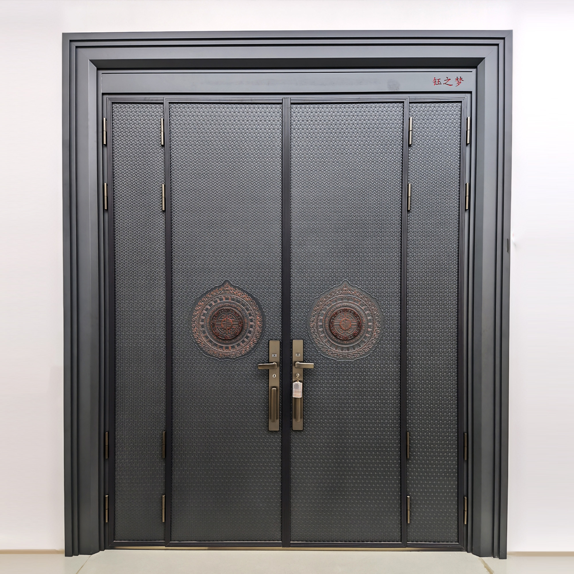 Full-Cladding Zinc Alloy Series — Fan-transom doors with a rich grain finish