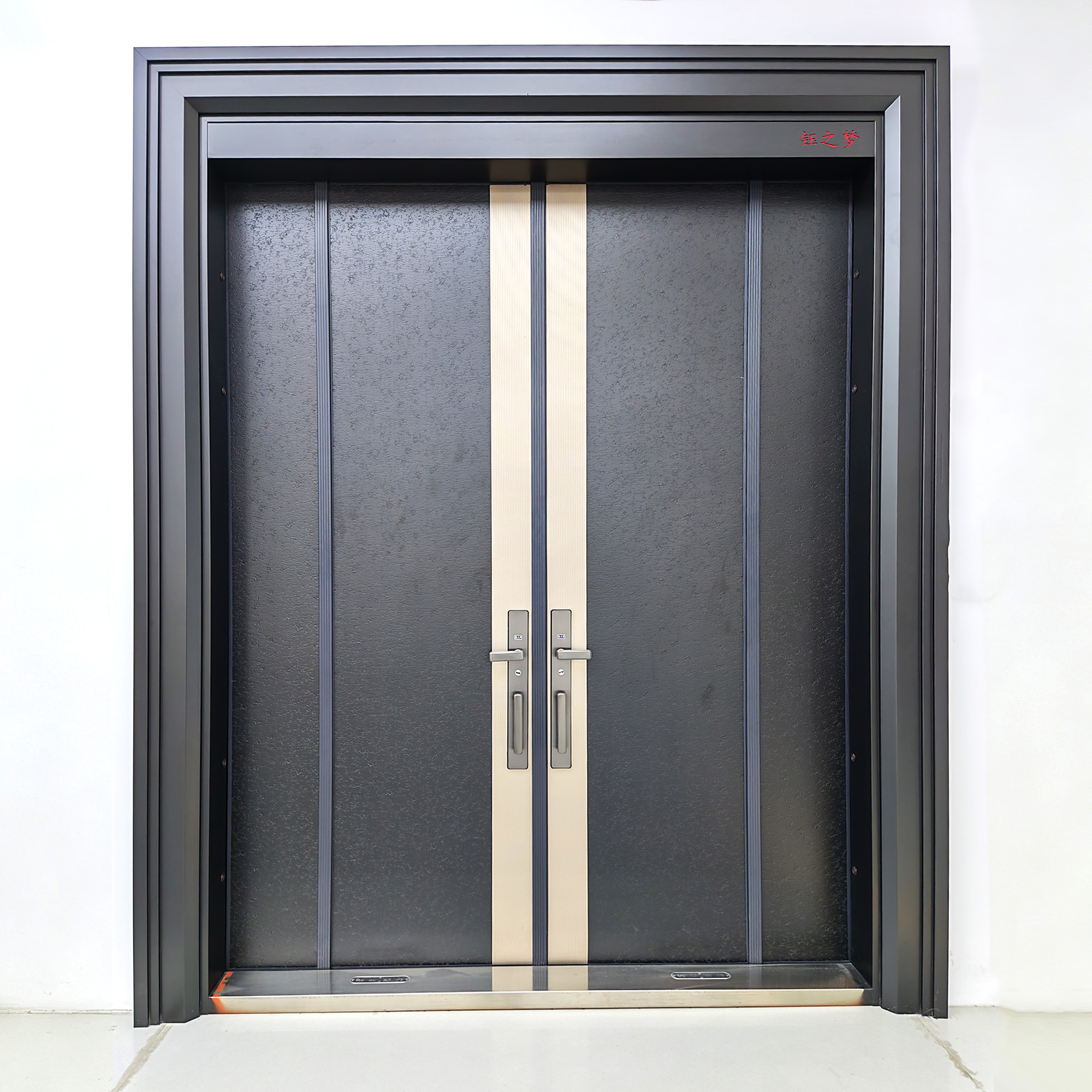 Full-Cladding Craft Door 02 — Made-to-order villa entrance door