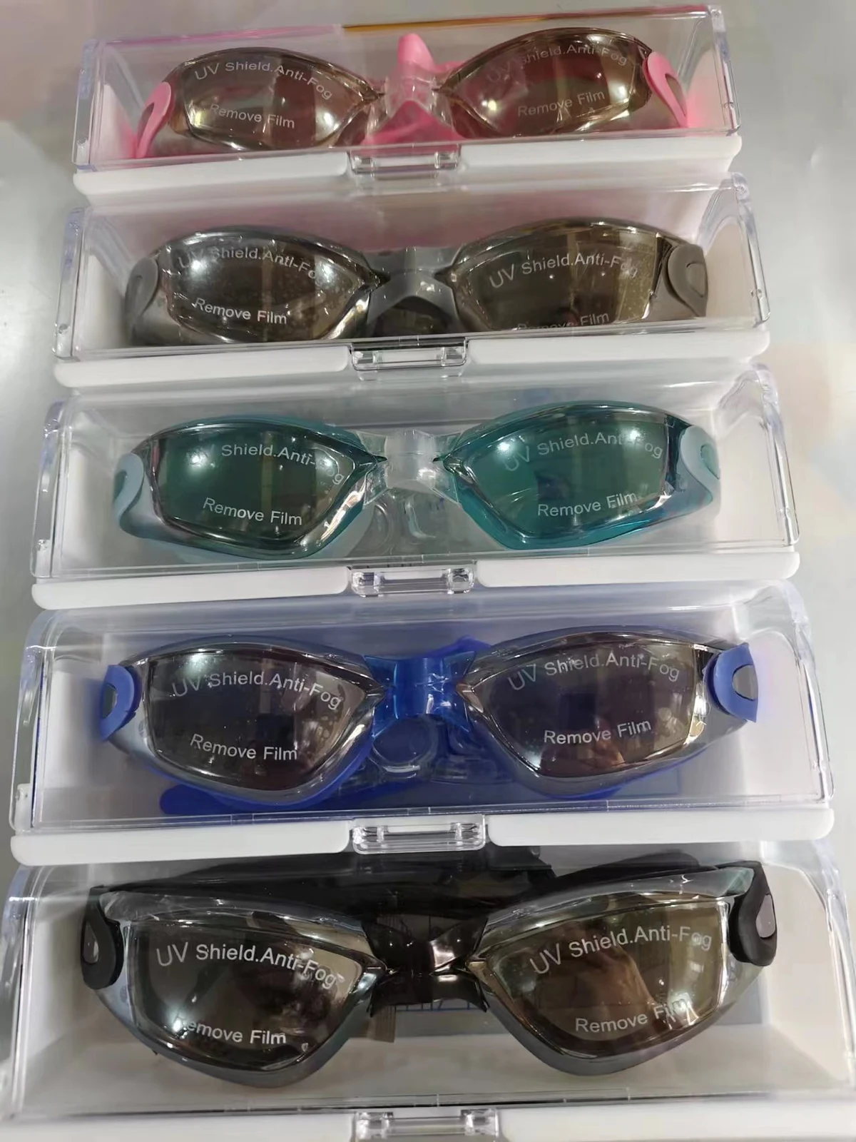 Complete view of swim goggles model 7000电镀