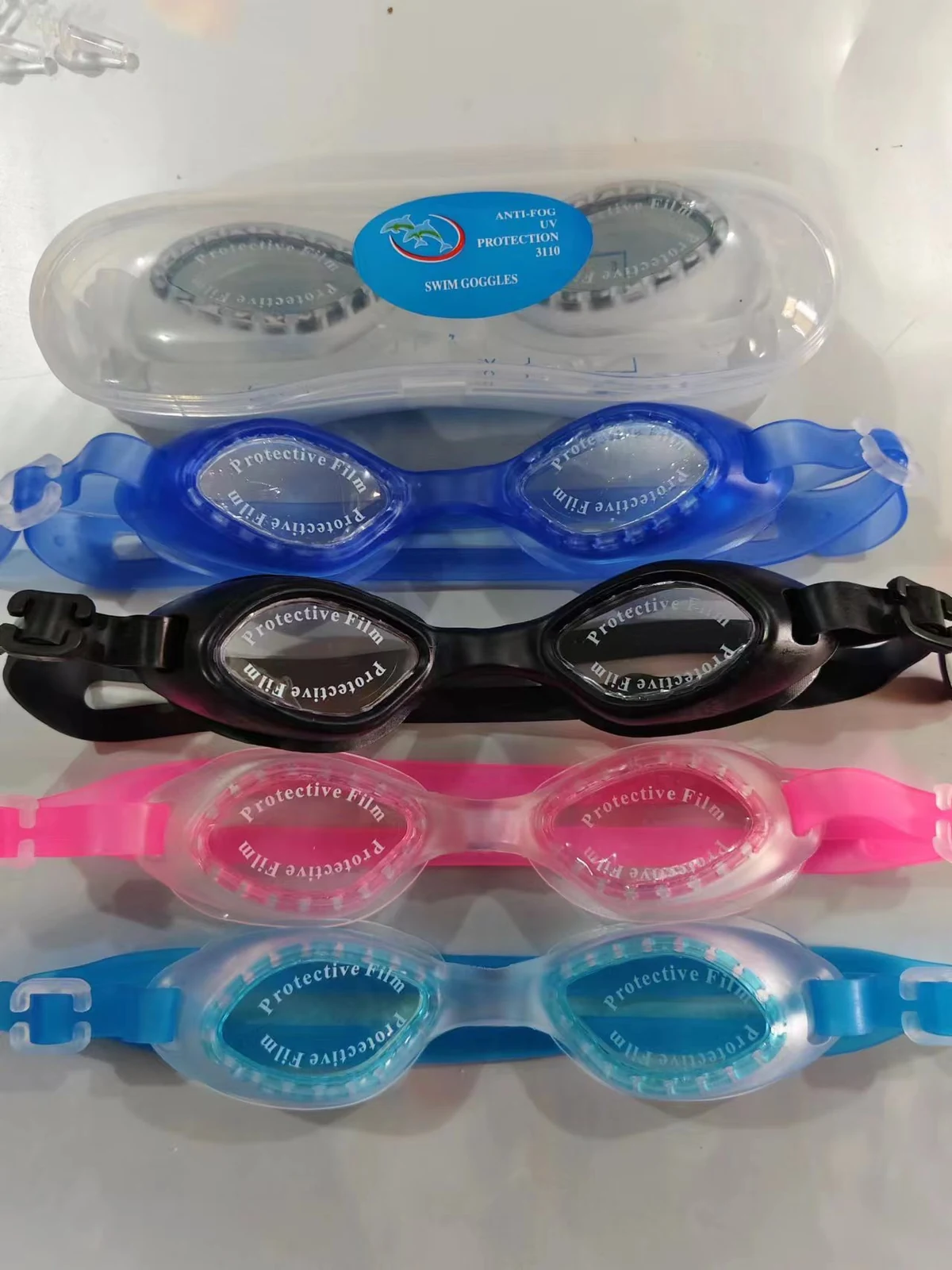 Complete view of swim goggles model 3110T