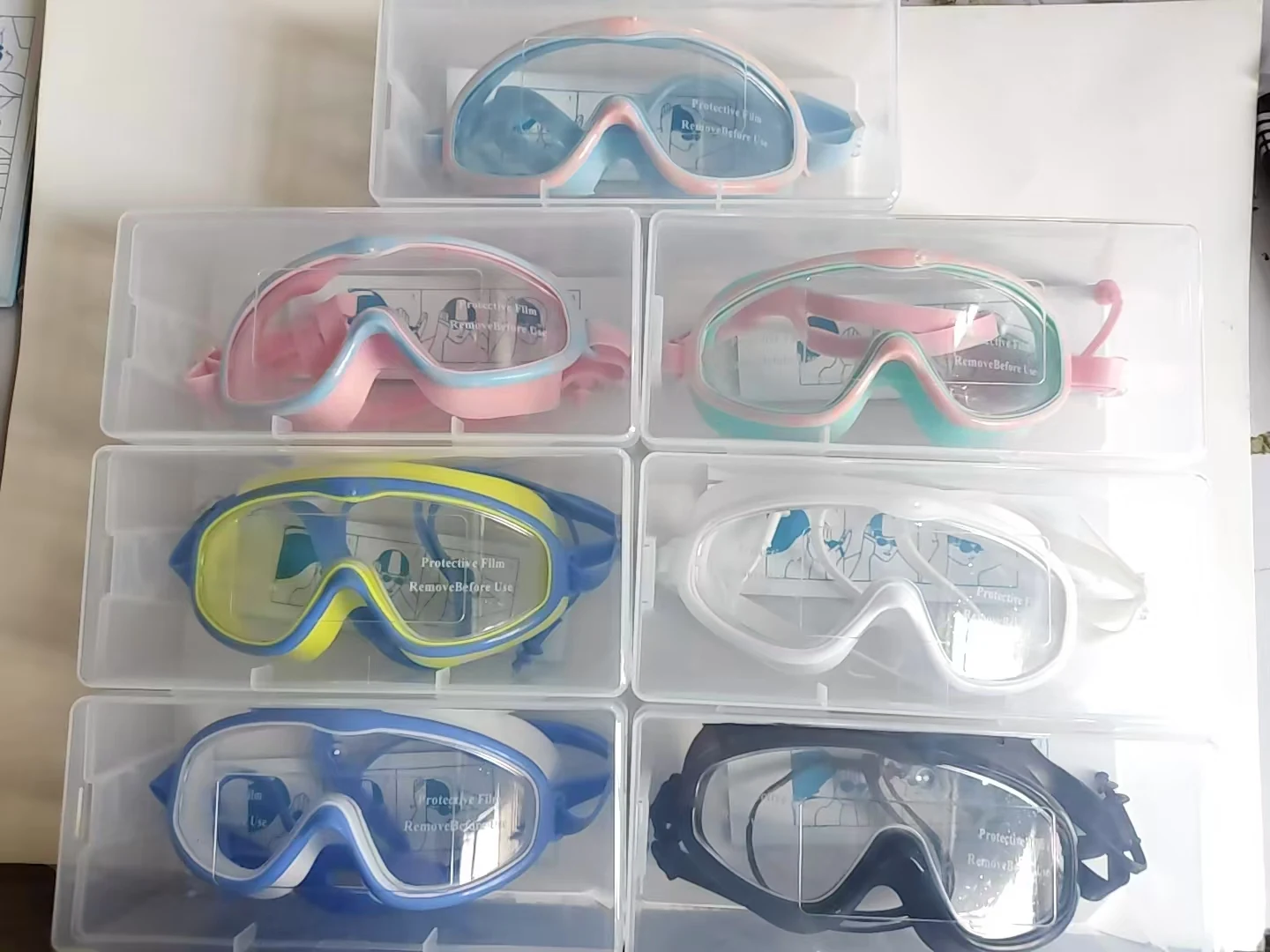 Complete view of swim goggles model 6600