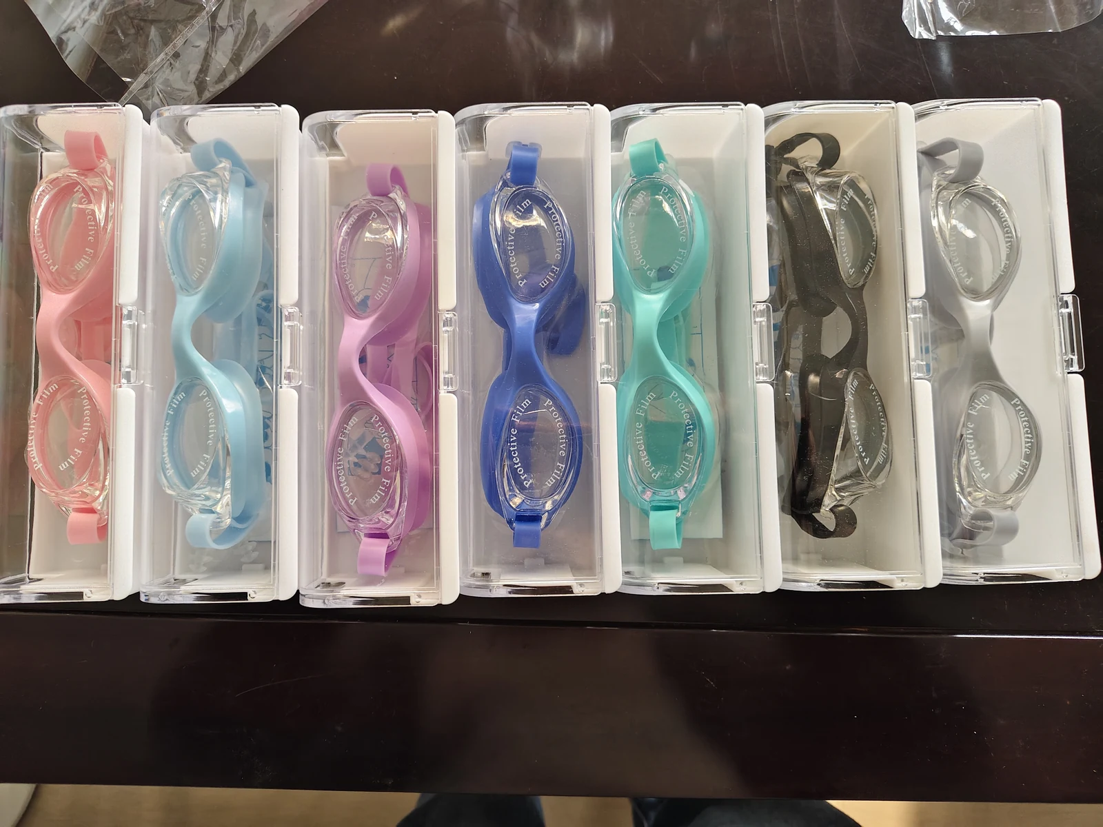Complete view of swim goggles model k5-2600