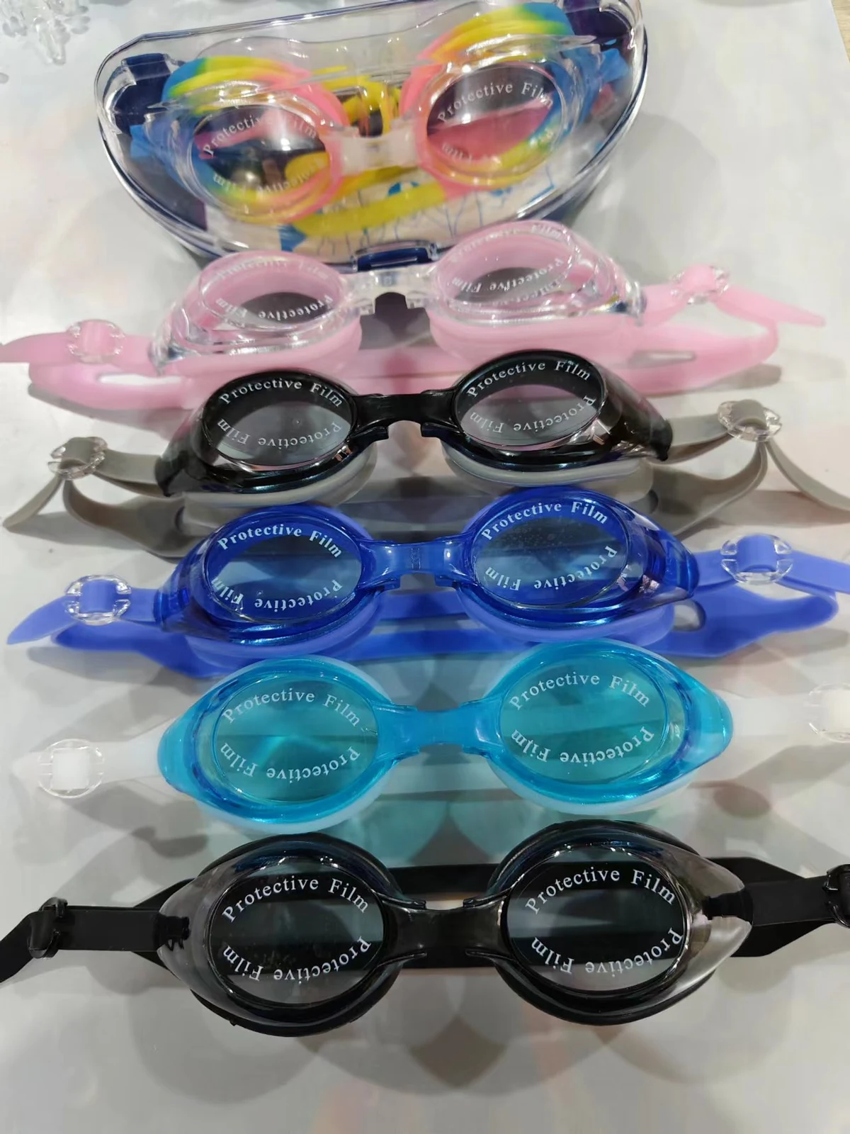 Complete view of swim goggles model k8-100