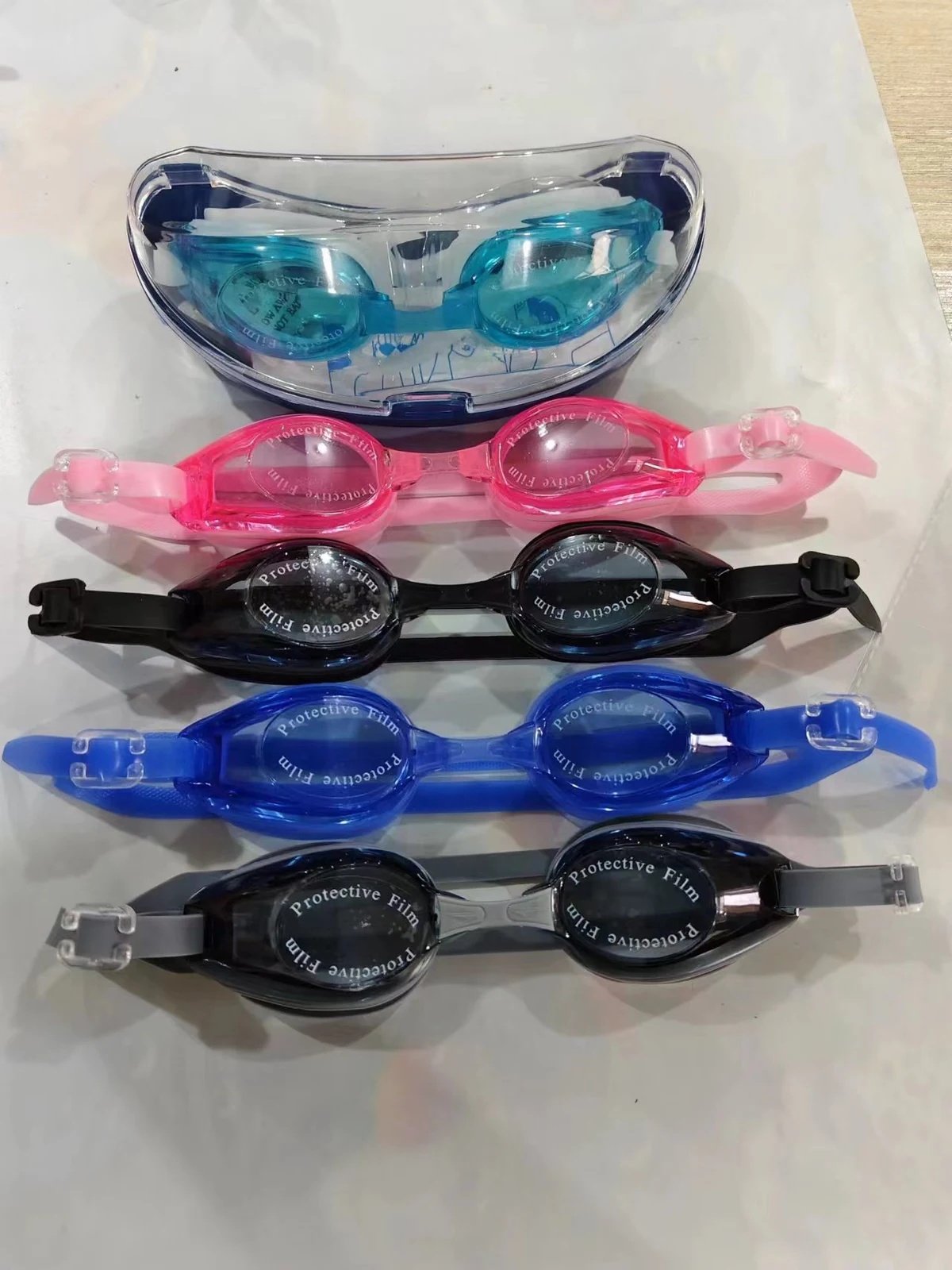 Complete view of swim goggles model 5600