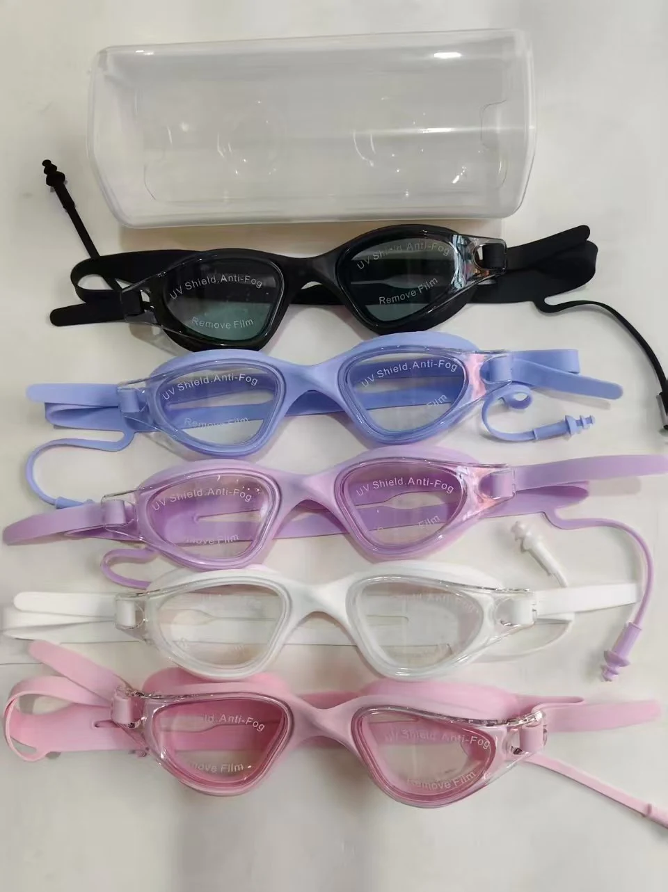 Complete view of swim goggles model 9520