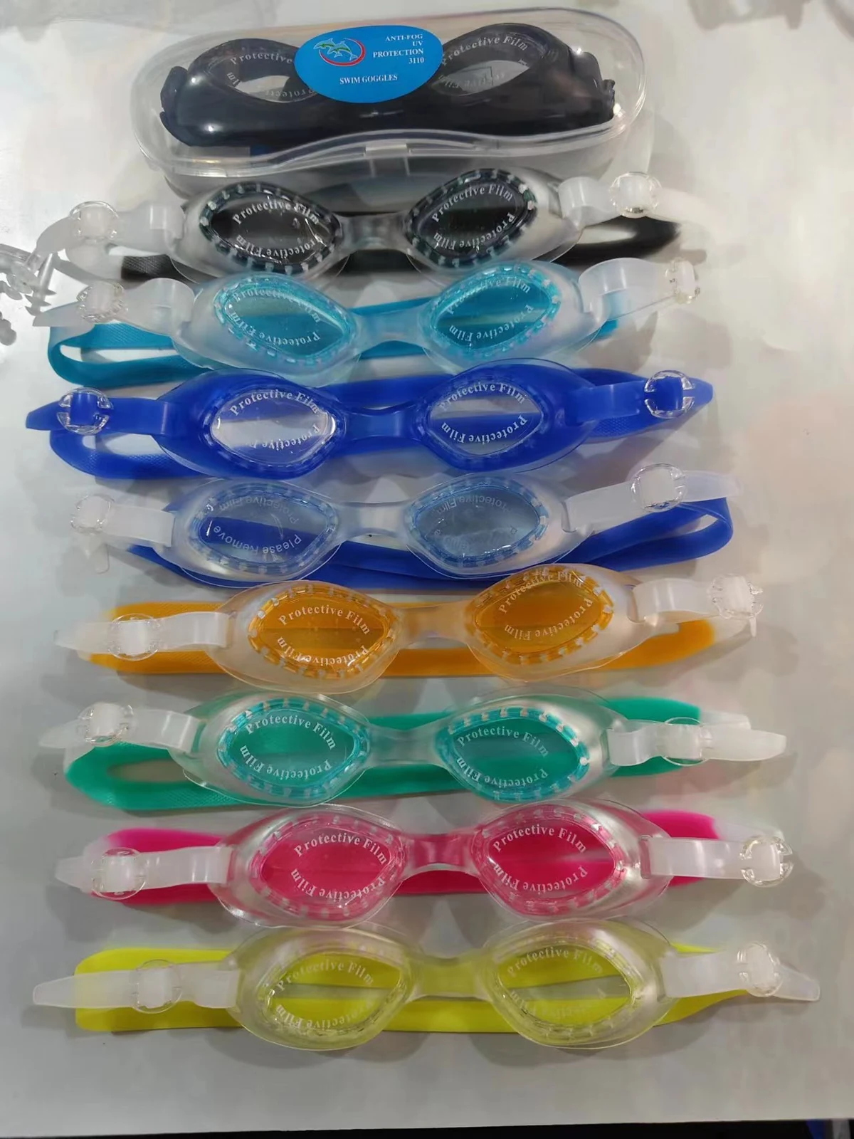 Complete view of swim goggles model 3110