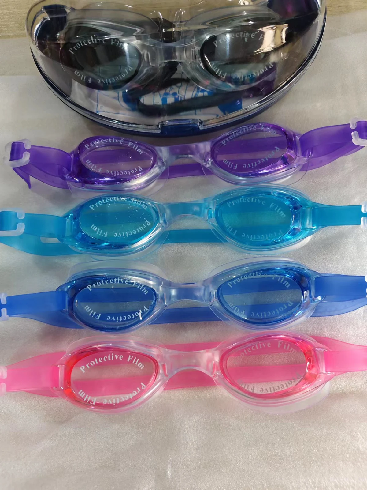 Complete view of swim goggles model k8-1600